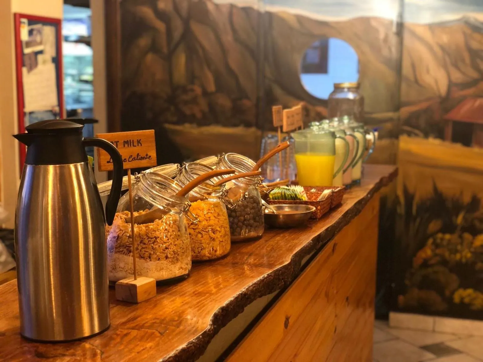 Breakfast in America Del Sur Calafate Hostel