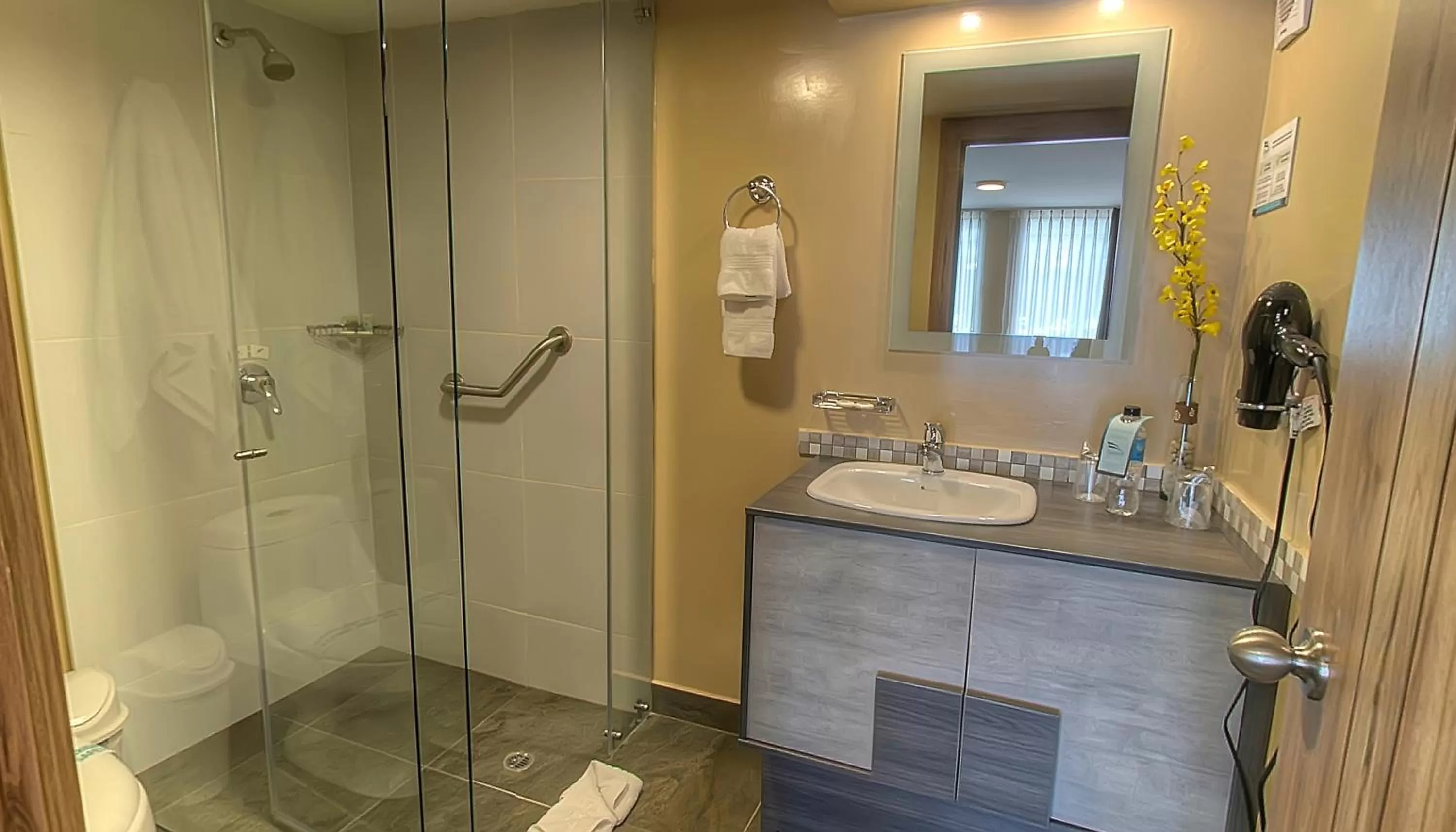 Bathroom in Fenix Hotel