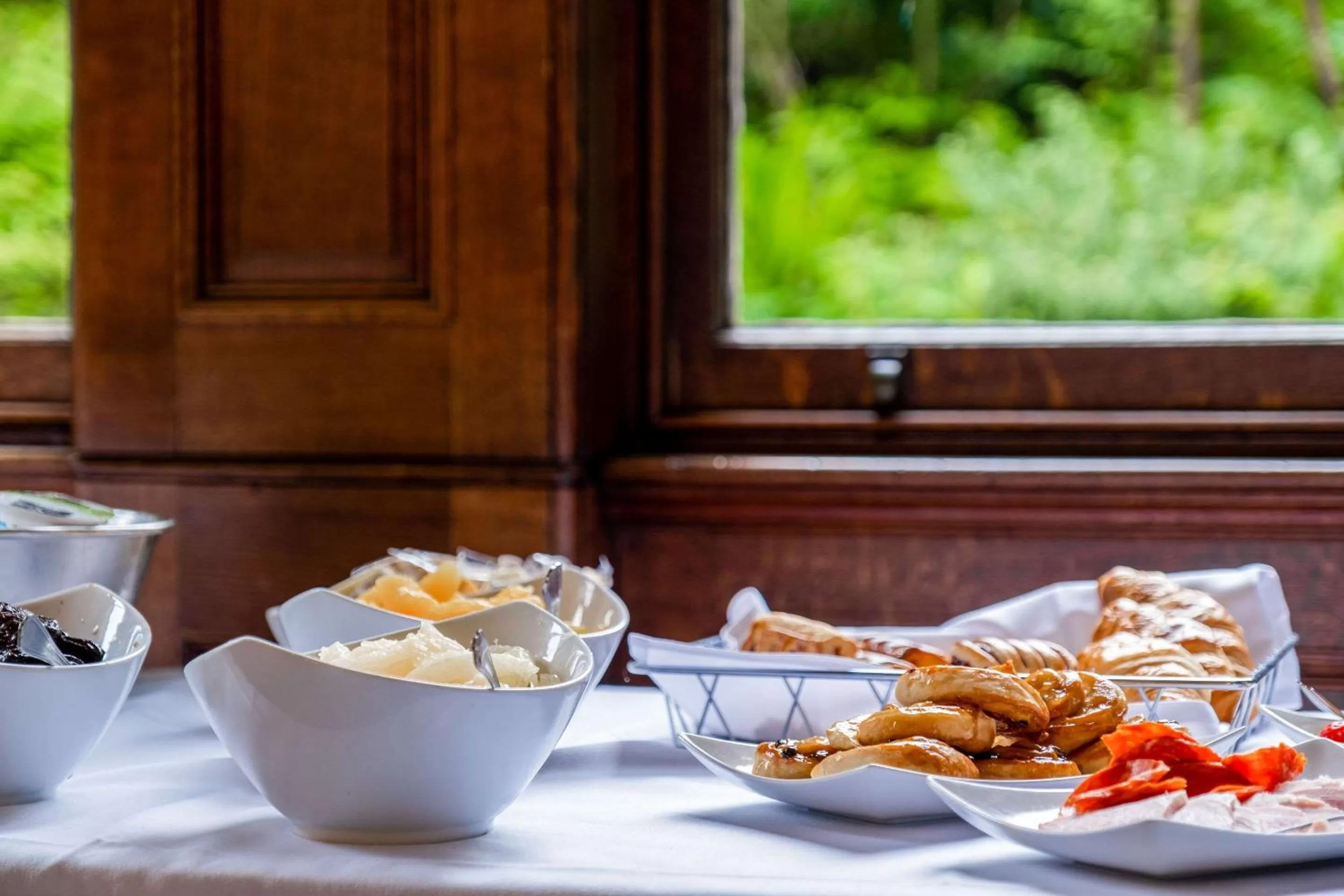 Restaurant/places to eat in Makeney Hall Hotel