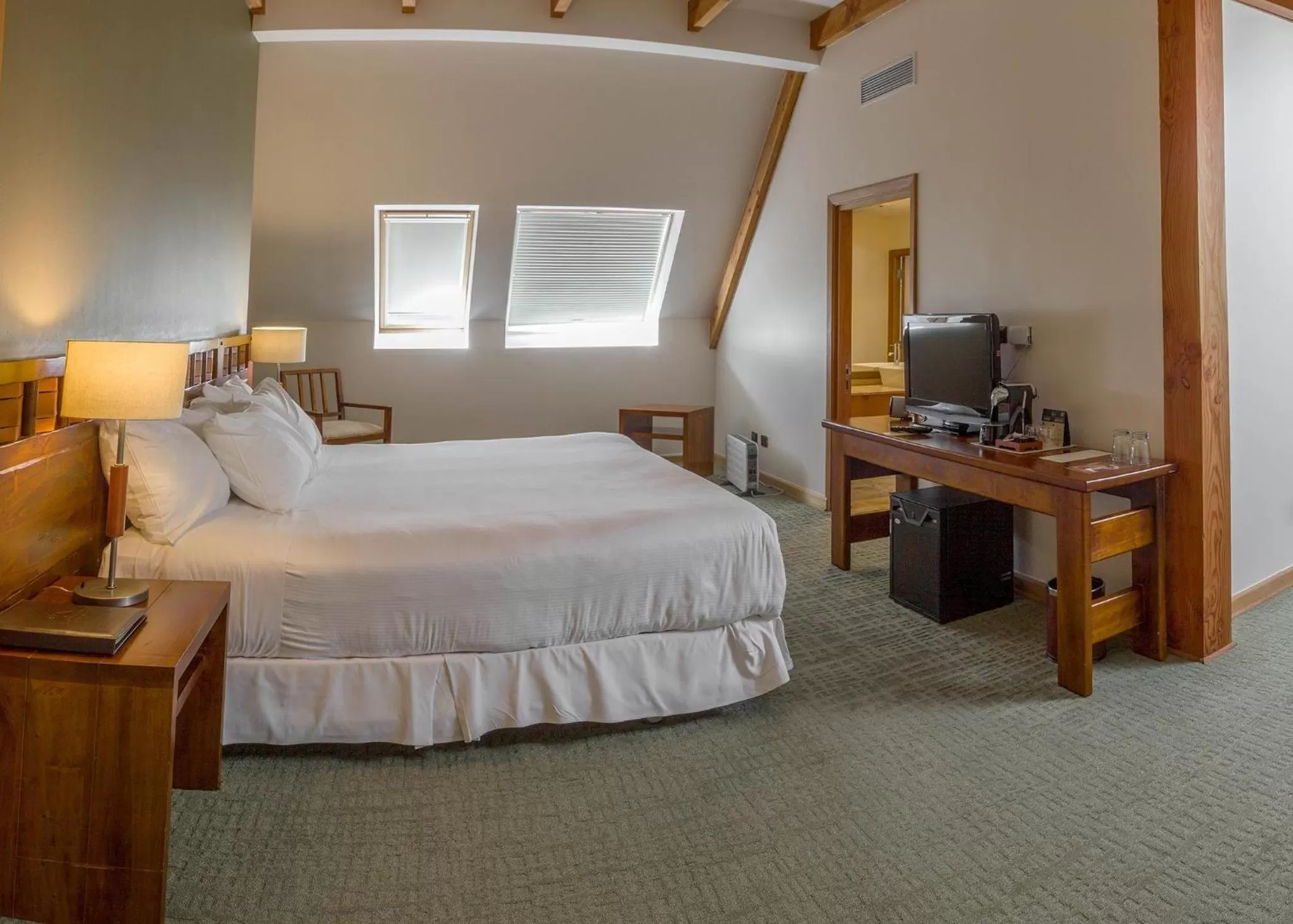 Bed in Hotel Cumbres Puerto Varas