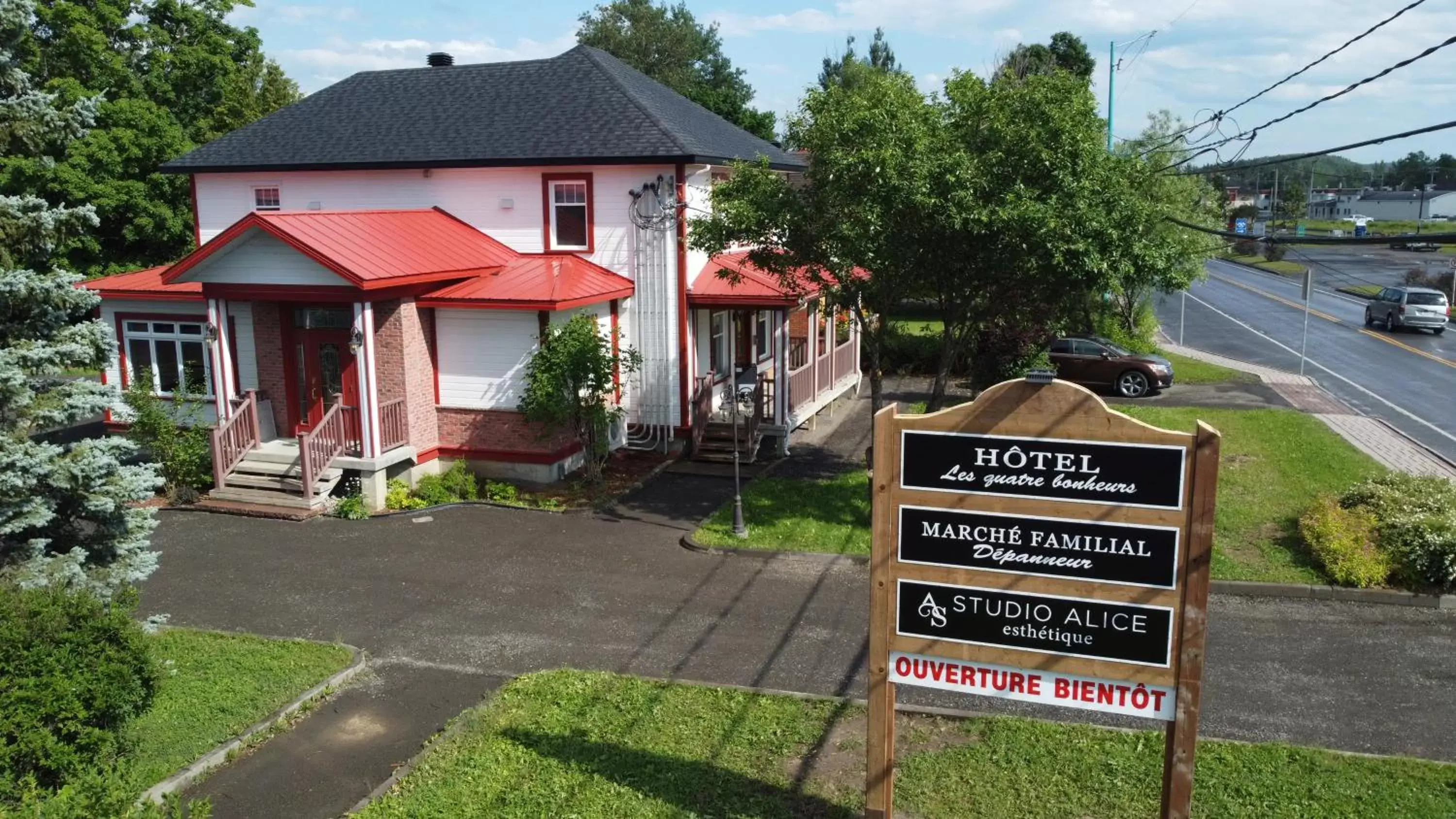 Hôtel les quatre bonheurs Hôtel les quatre bonheurs