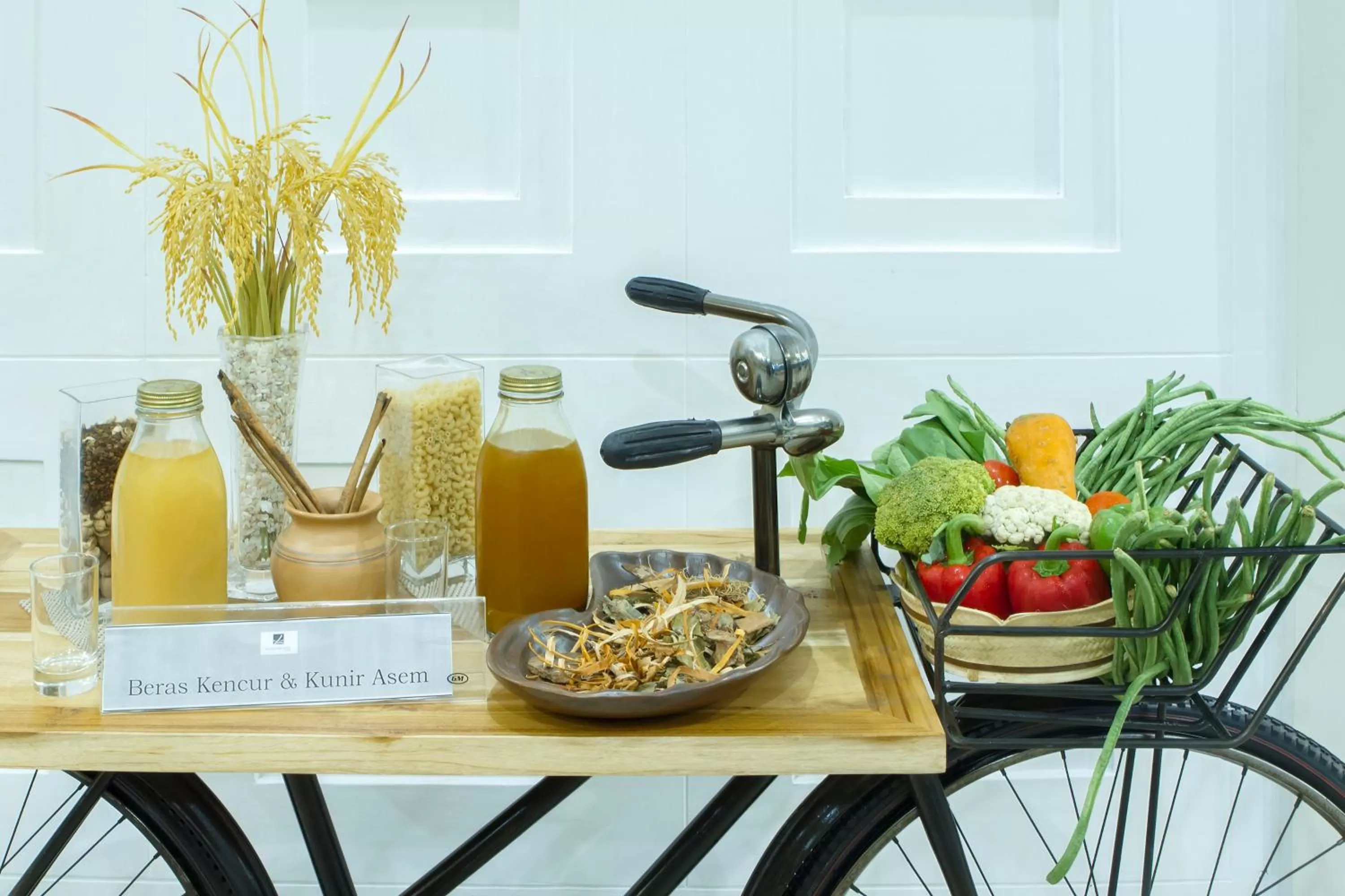 Drinks in De Laxston Hotel Yogyakarta, Azana Hotels Collection