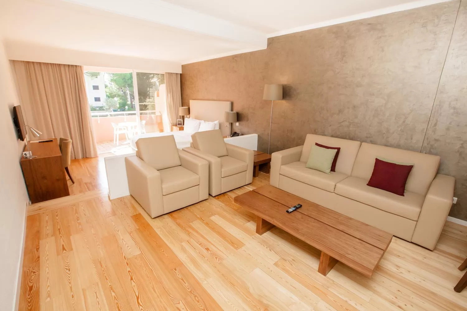 TV and multimedia in Vilamoura Garden Hotel