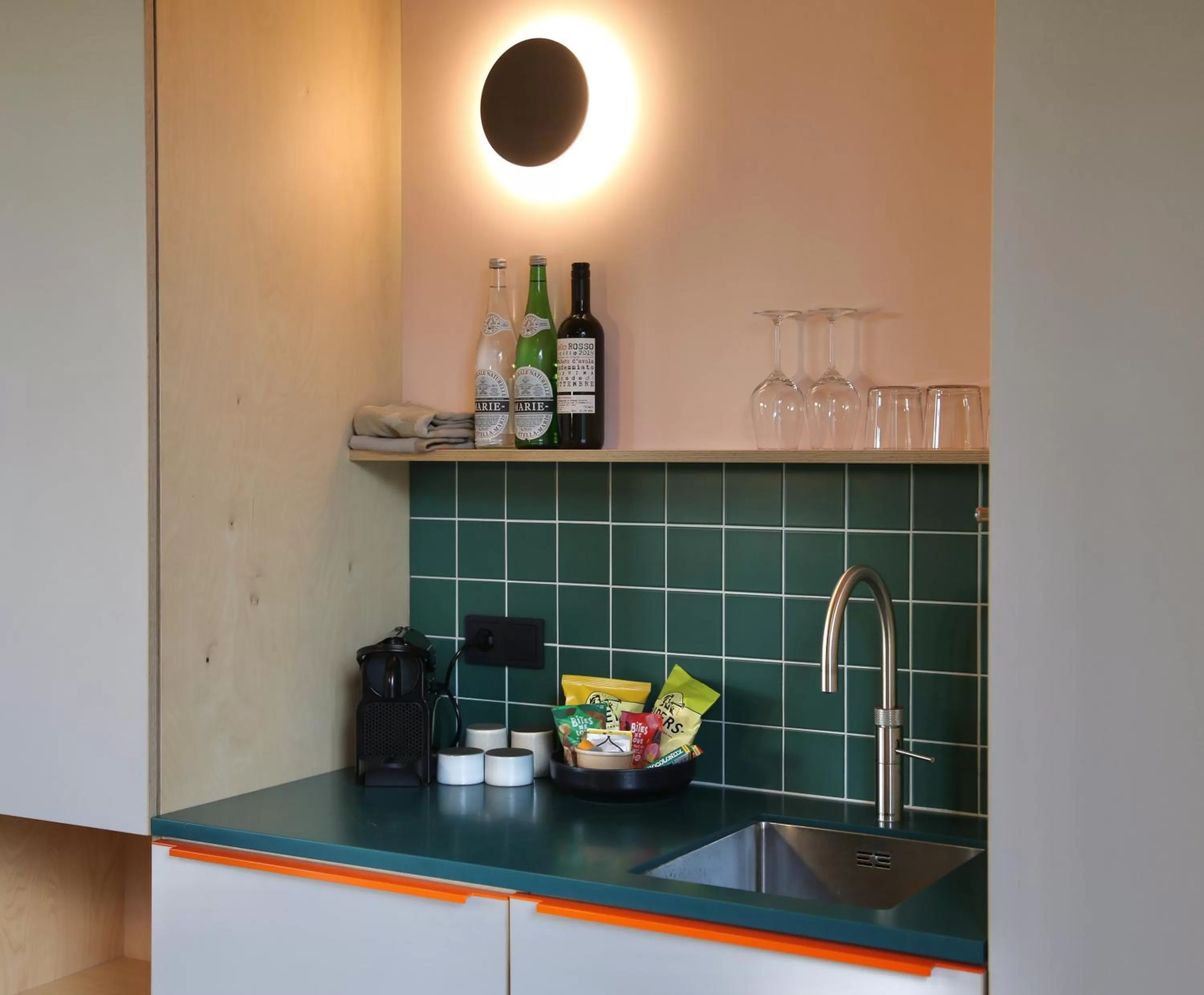 Kitchen or kitchenette in Basecamp Amsterdam