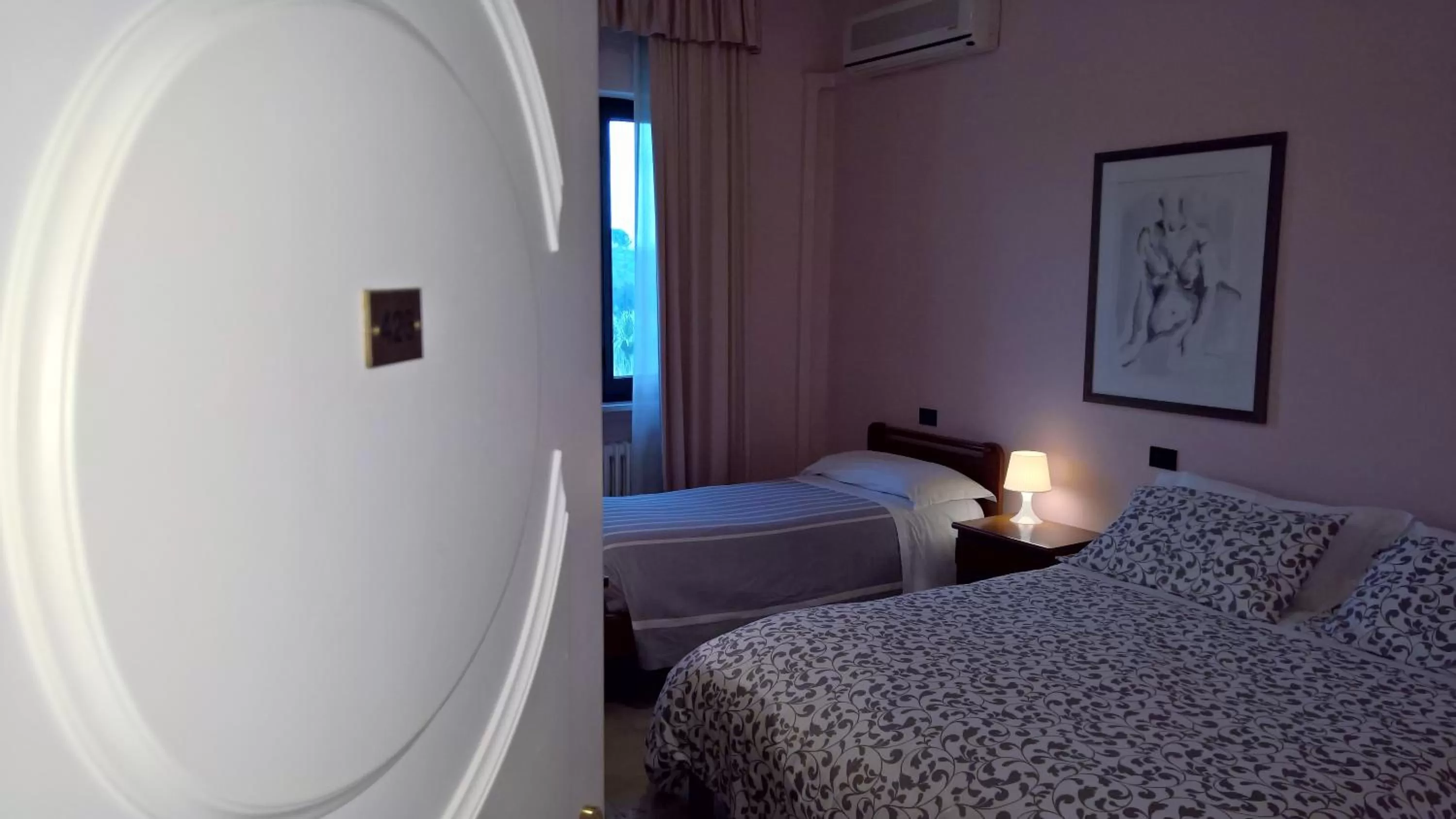 Photo of the whole room, Bed in Hotel La Rotonda