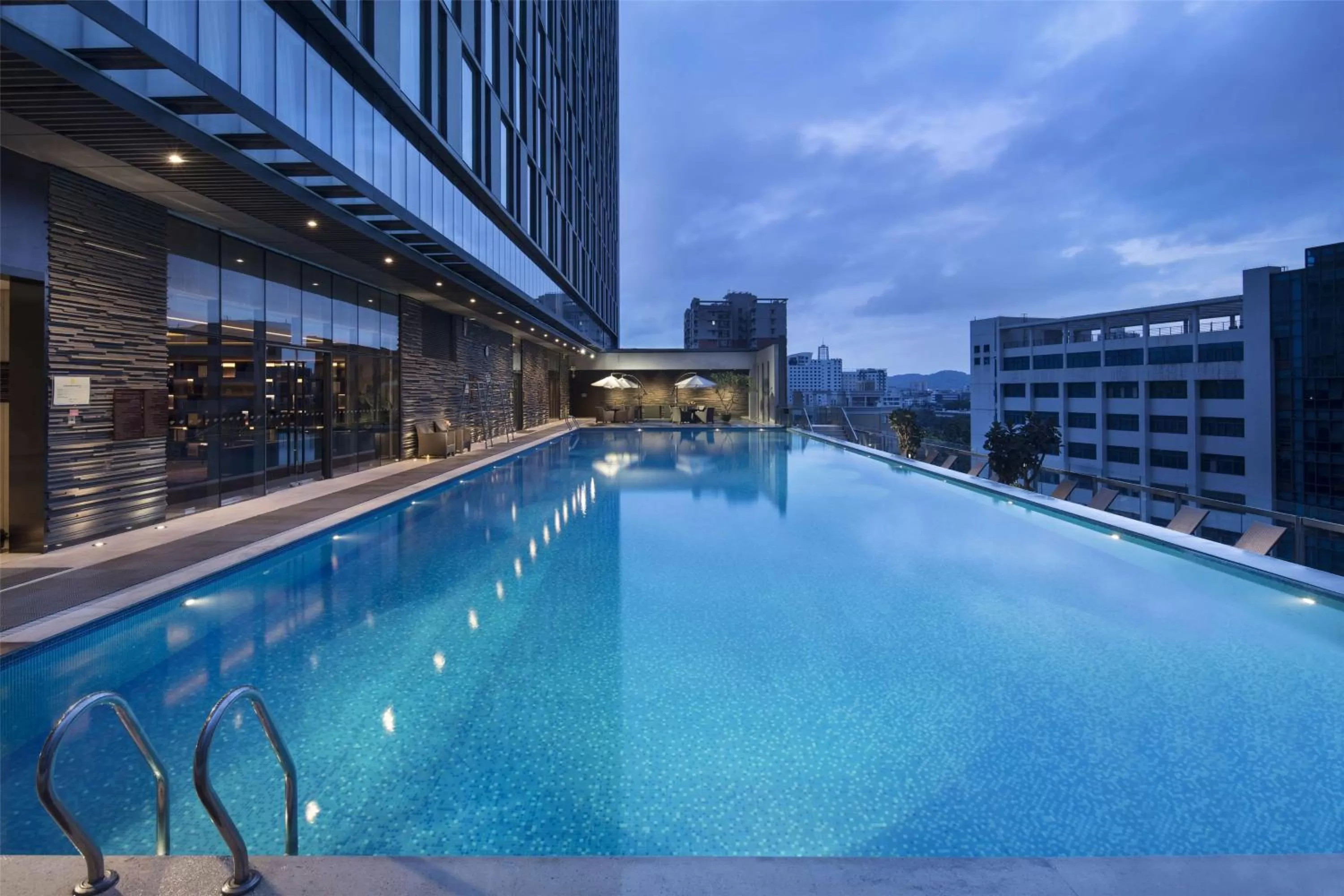Pool view in Hilton Guangzhou Tianhe