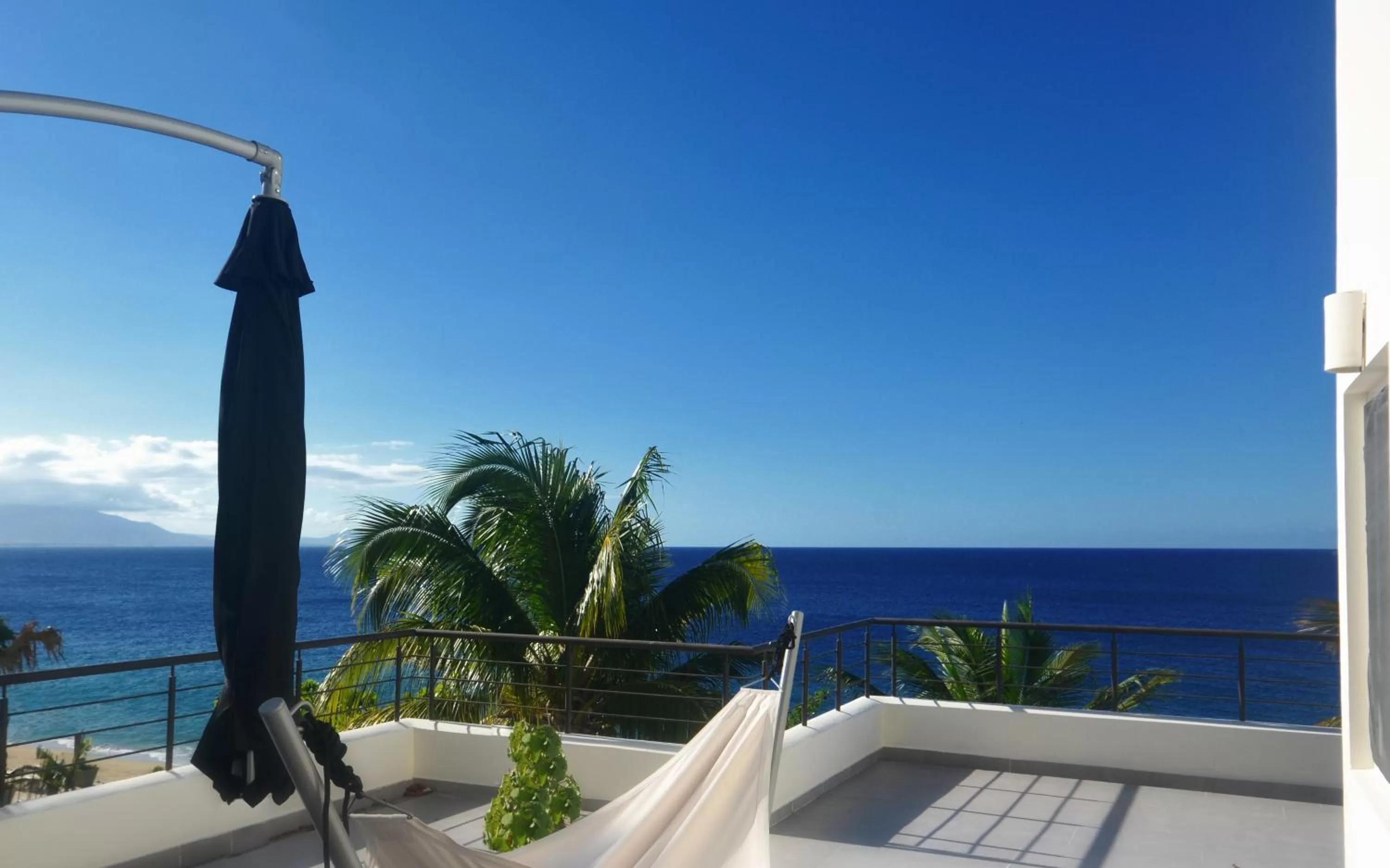 Day in Instyle Residences at Infiniti Blu