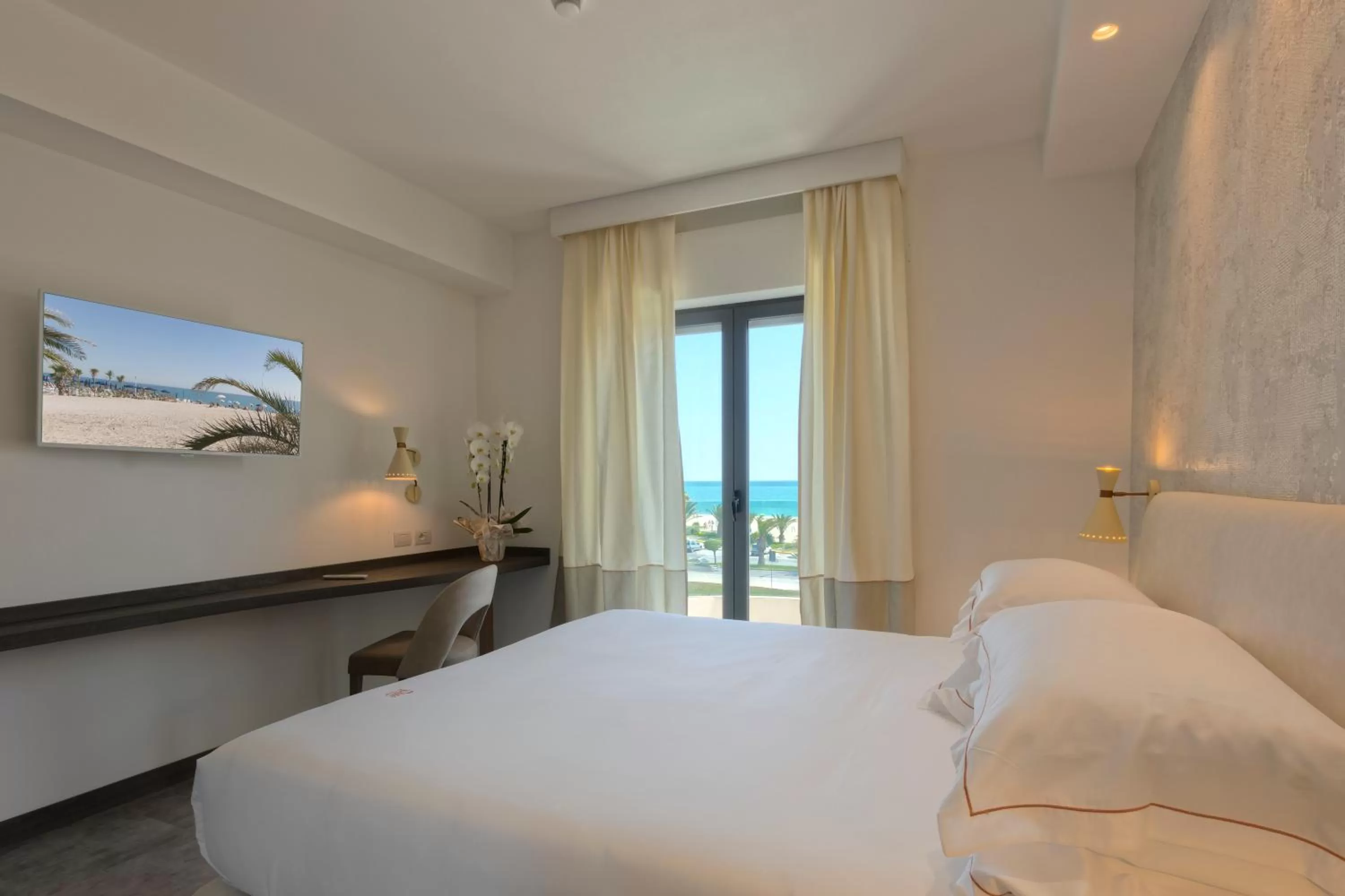 TV and multimedia, Bed in Ghibli Hotel