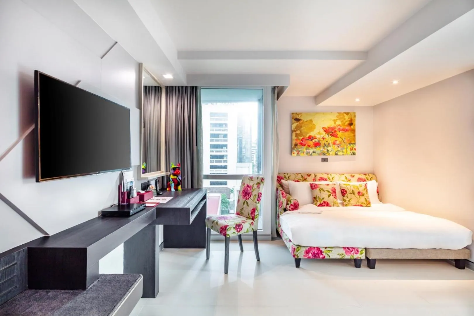 Bed in Hotel Clover Asoke - SHA Extra Plus