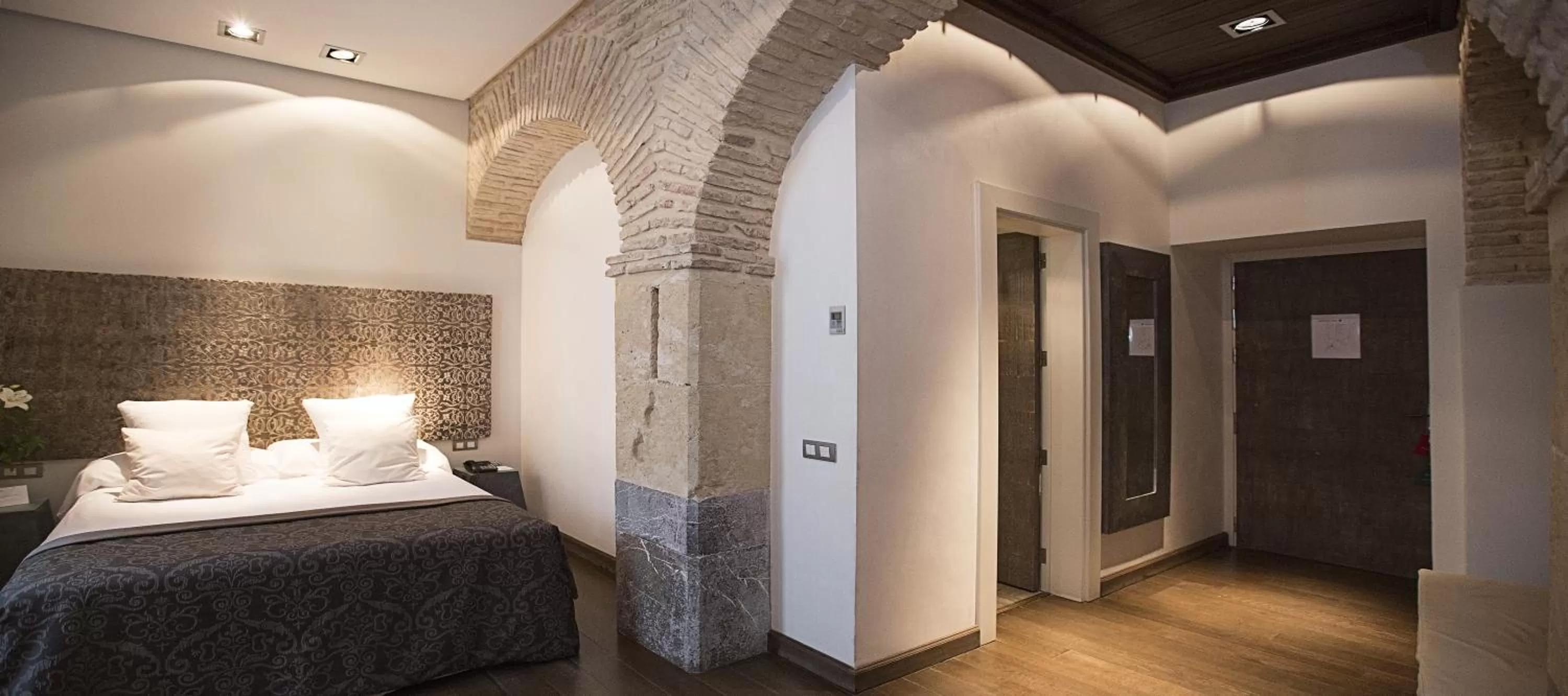 Dreamer Individual in Hospes Palacio del Bailio