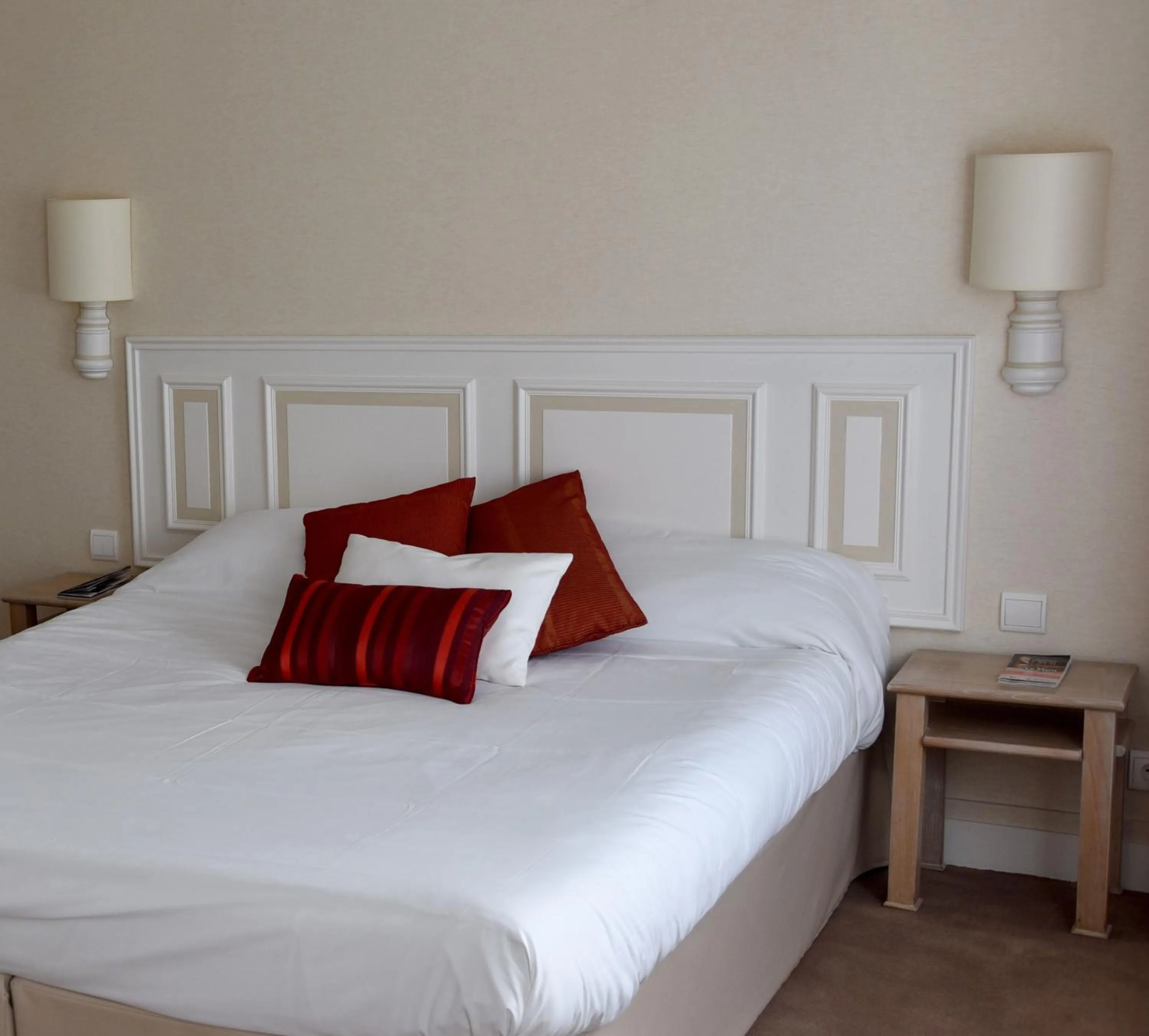 Bed in The Originals City, Hôtel Chantecler, Le Mans