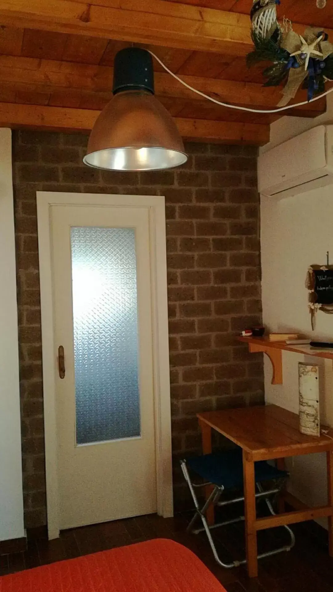 Triple Room with Private Bathroom - single occupancy in B&B PompeiLog Triple Room with Private Bathroom - single occupancy in B&B PompeiLog