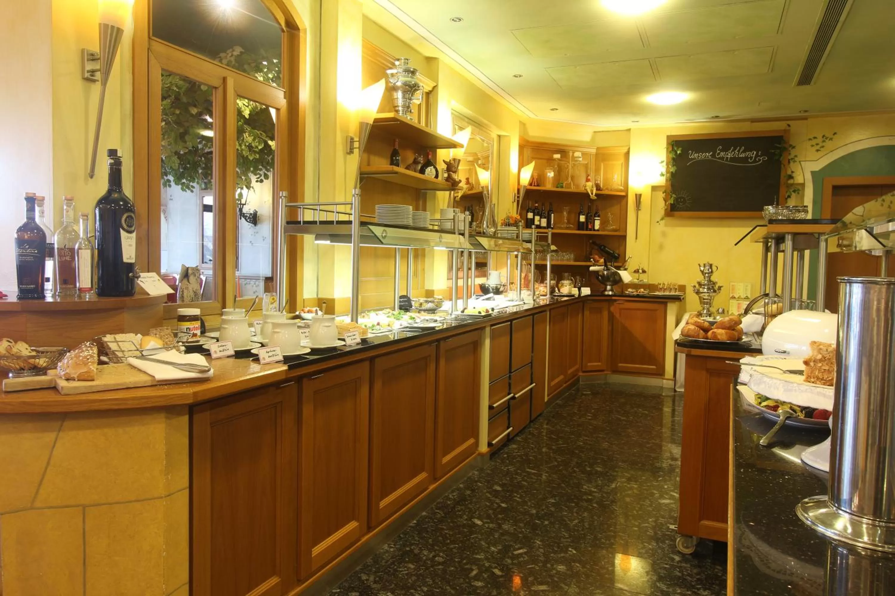 Food in Hotel Touric