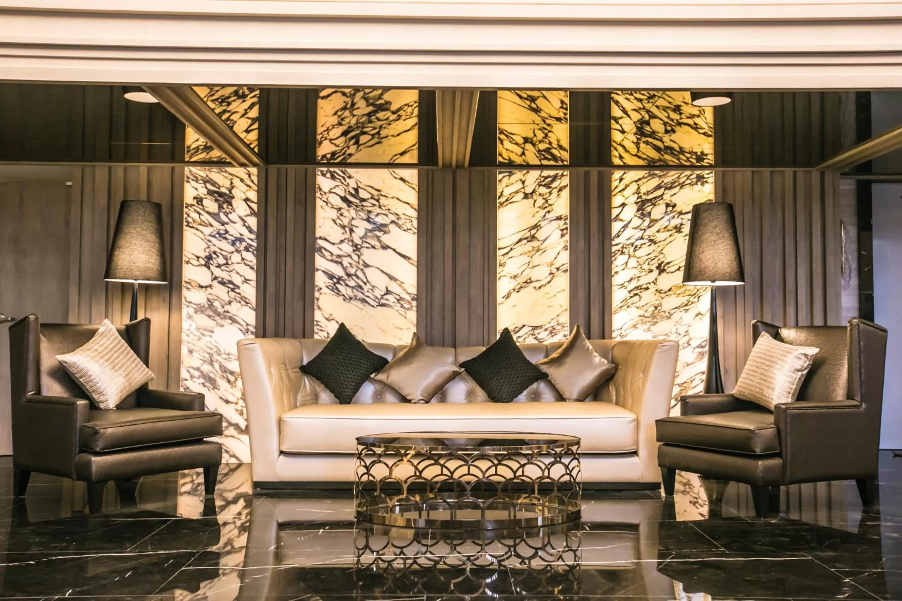 Lobby or reception in Arte Hotel - SHA Extra Plus