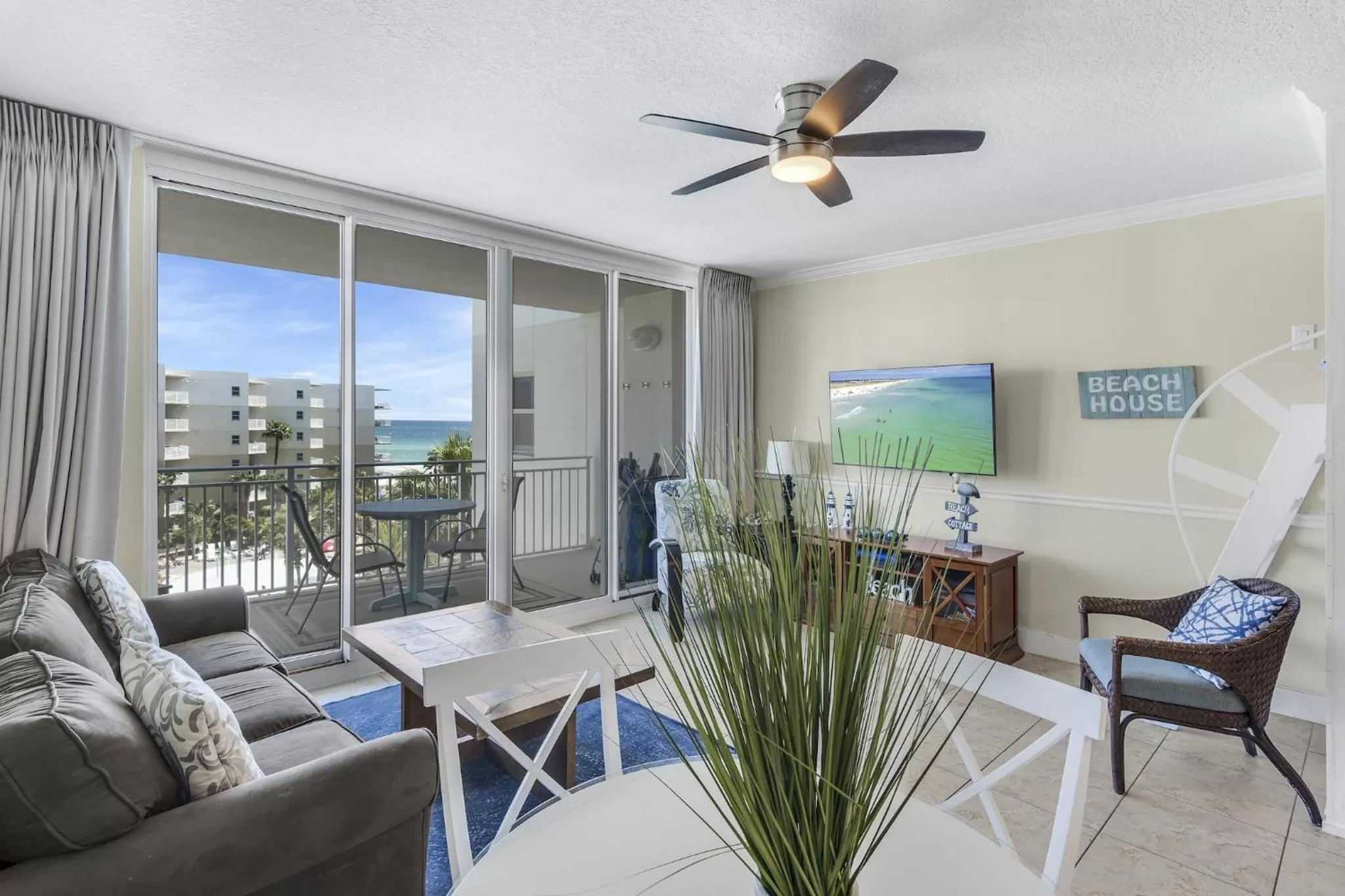 Apartment with Sea View in Waterscape Resort by Tufan