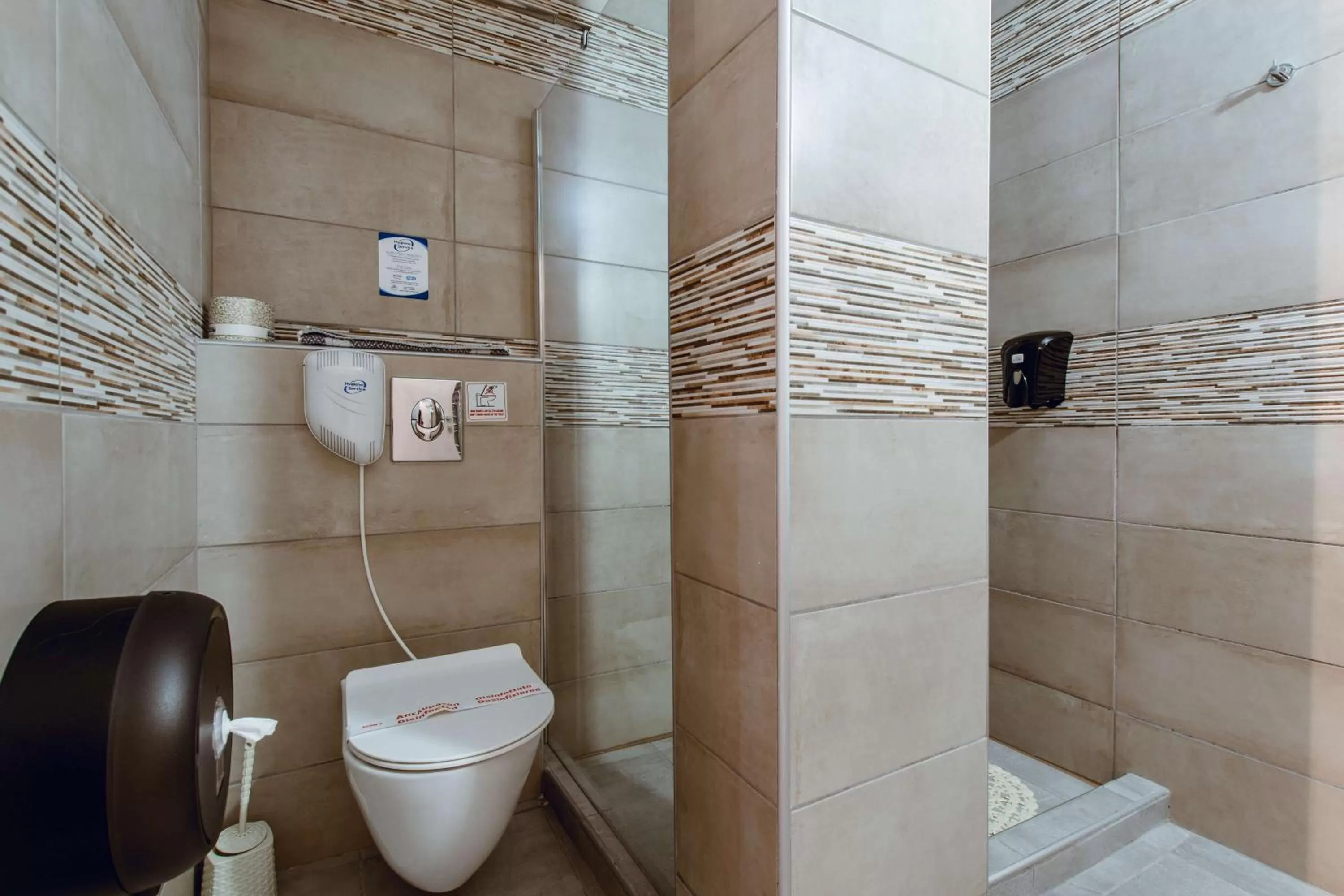 Shower in Deluxe Hotel