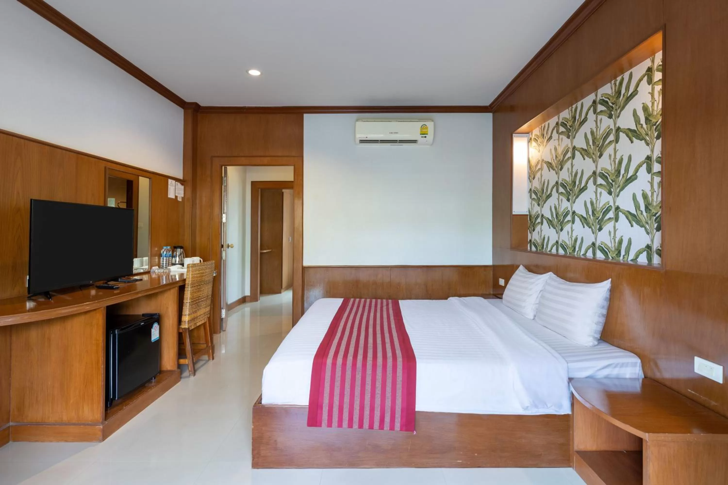 Bed in Maleedee Bay Resort