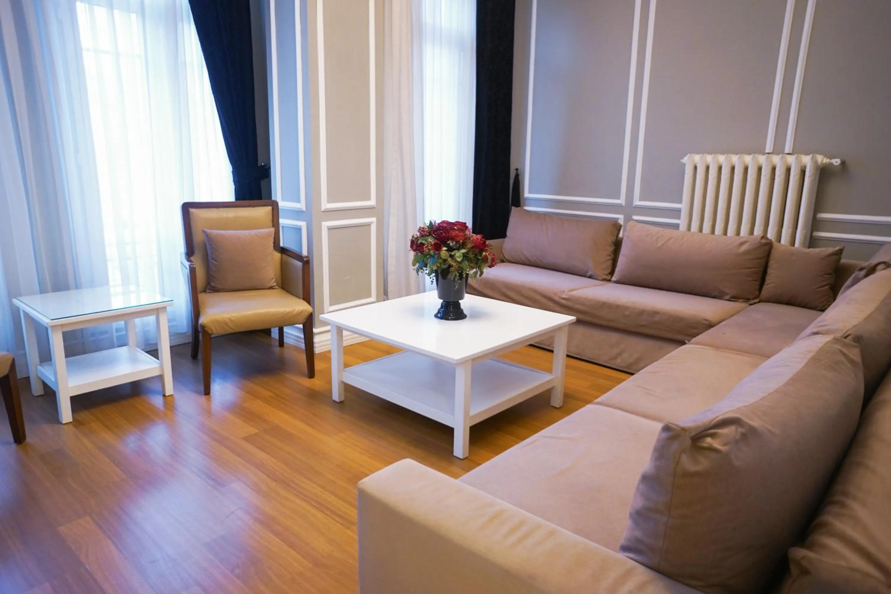 Living room in Triada Hotel Taksim - Special Category