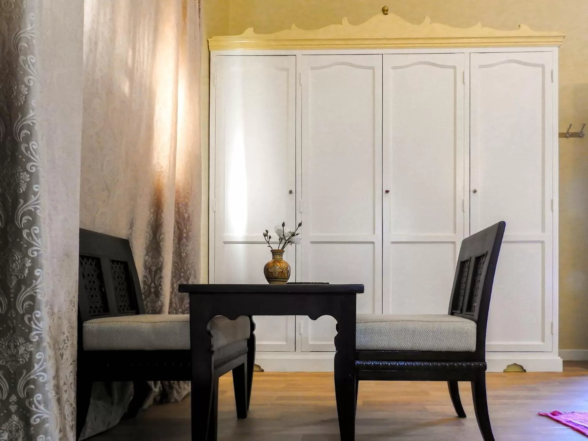 Seating Area in Le Bleu House