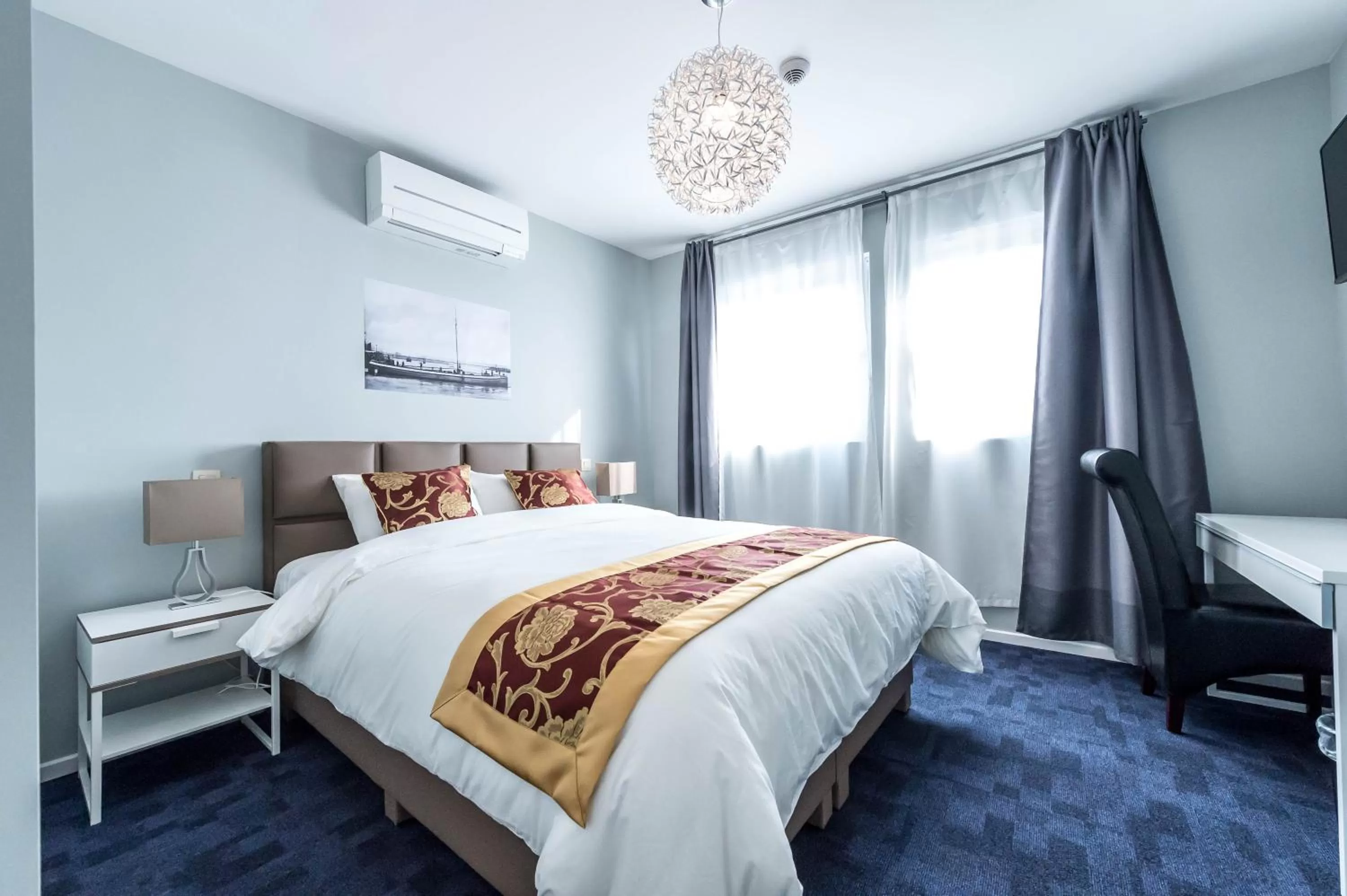 bunk bed, Bed in Hotel Temse