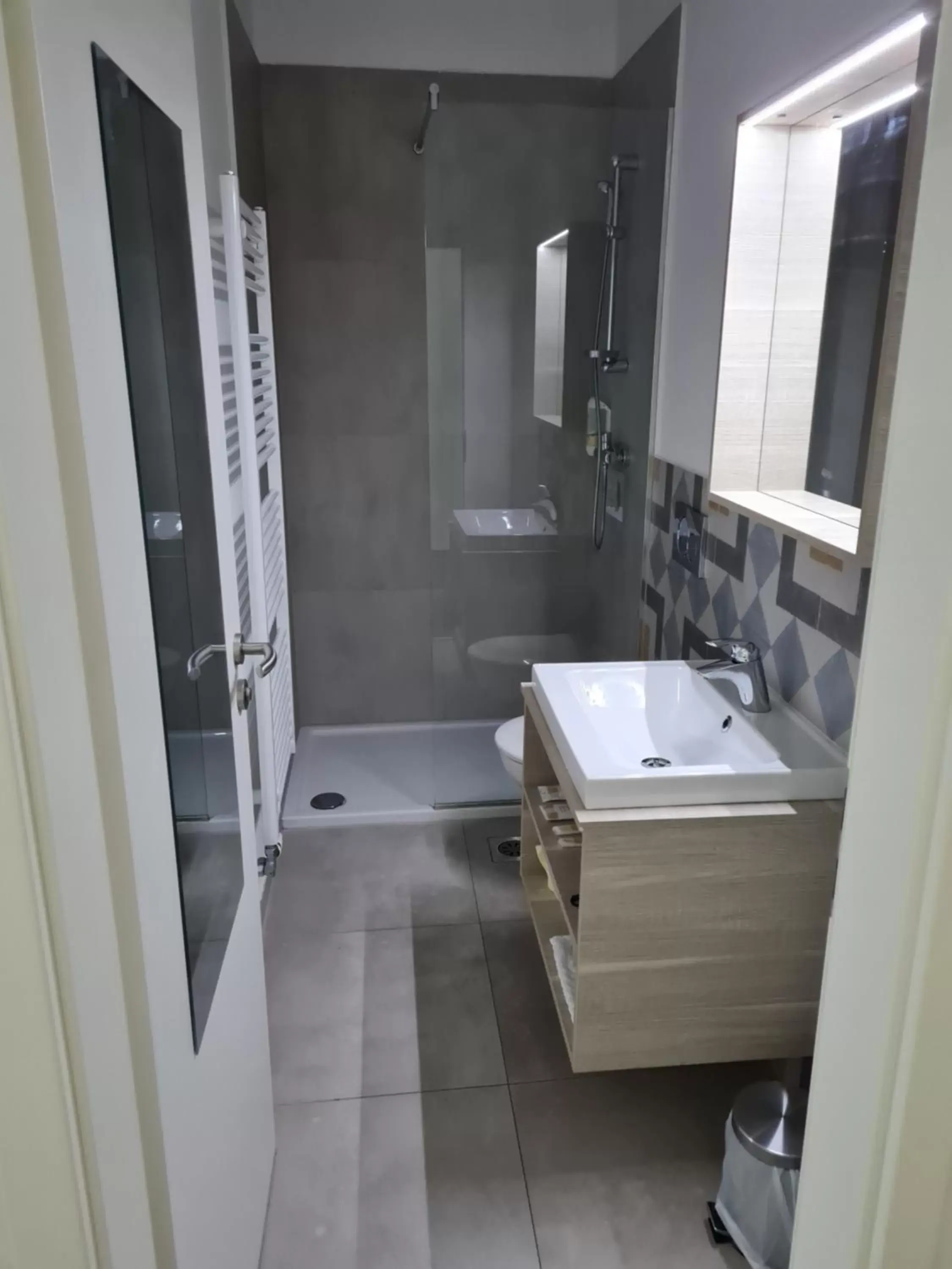 Standard Double Room in AZUR ROOMS LJUBLJANA Standard Double Room in AZUR ROOMS LJUBLJANA