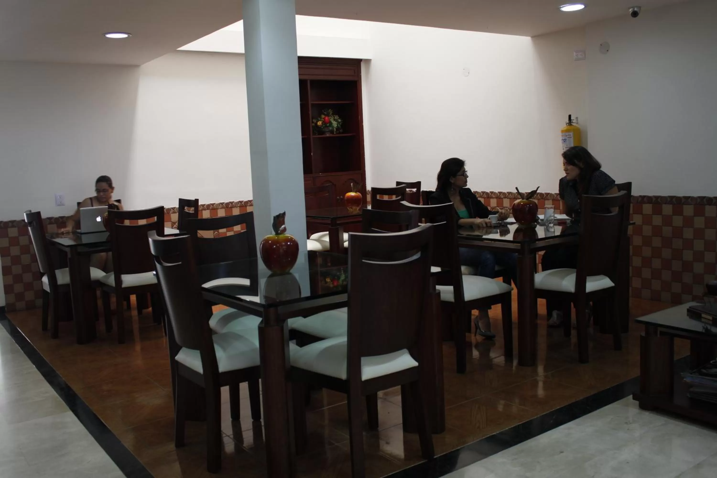 group of guests, Restaurant/Places to Eat in Hotel Palonegro