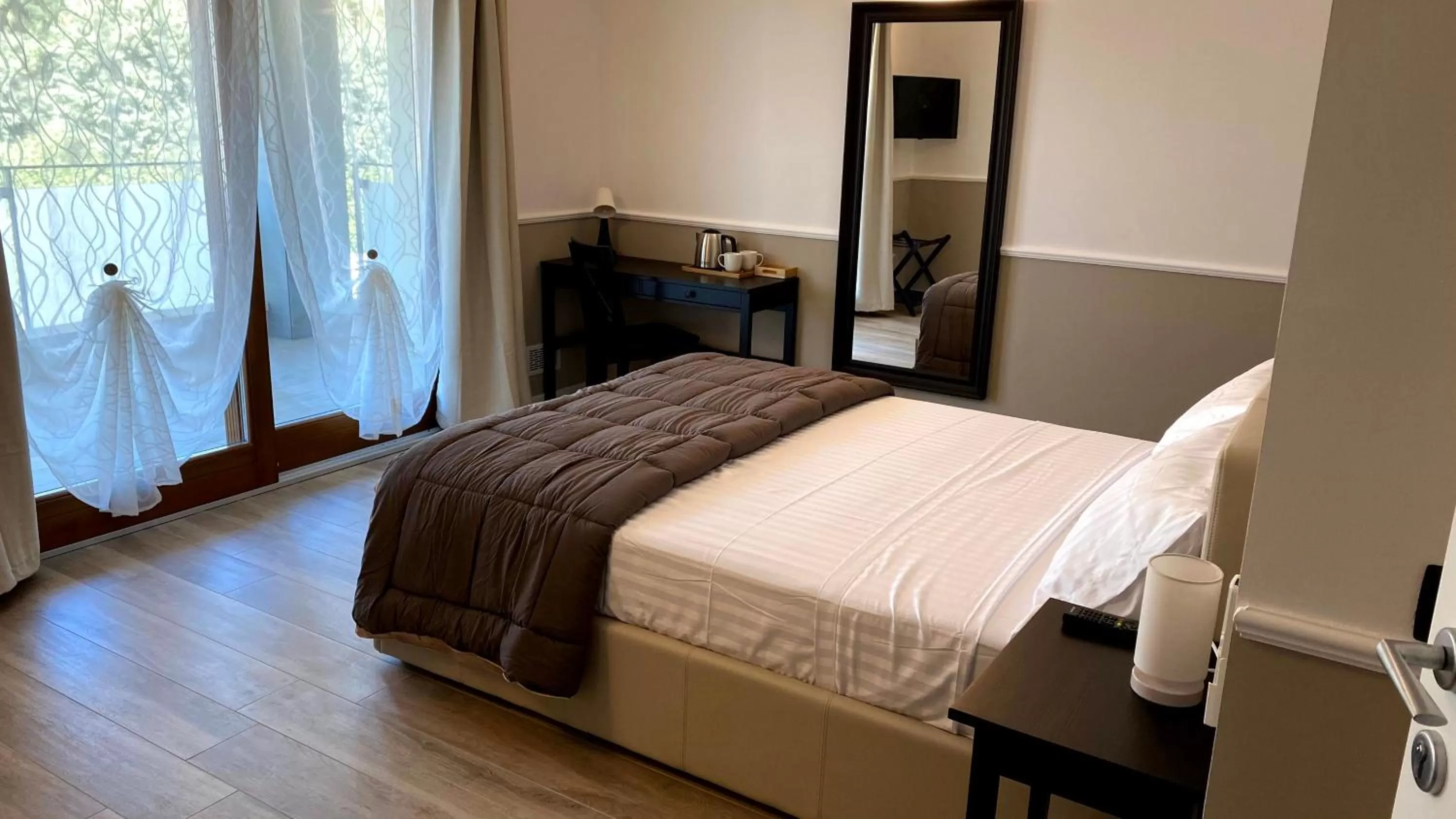 Bedroom, Bed in Foresteria Green House 1