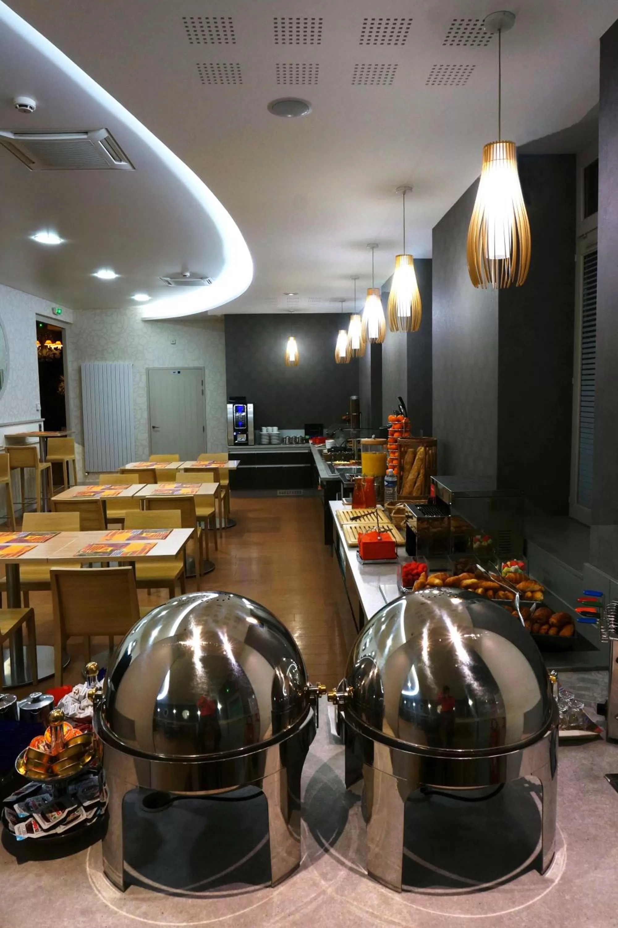 Restaurant/places to eat in LOGIS Hôtel de Bourgogne - Mâcon