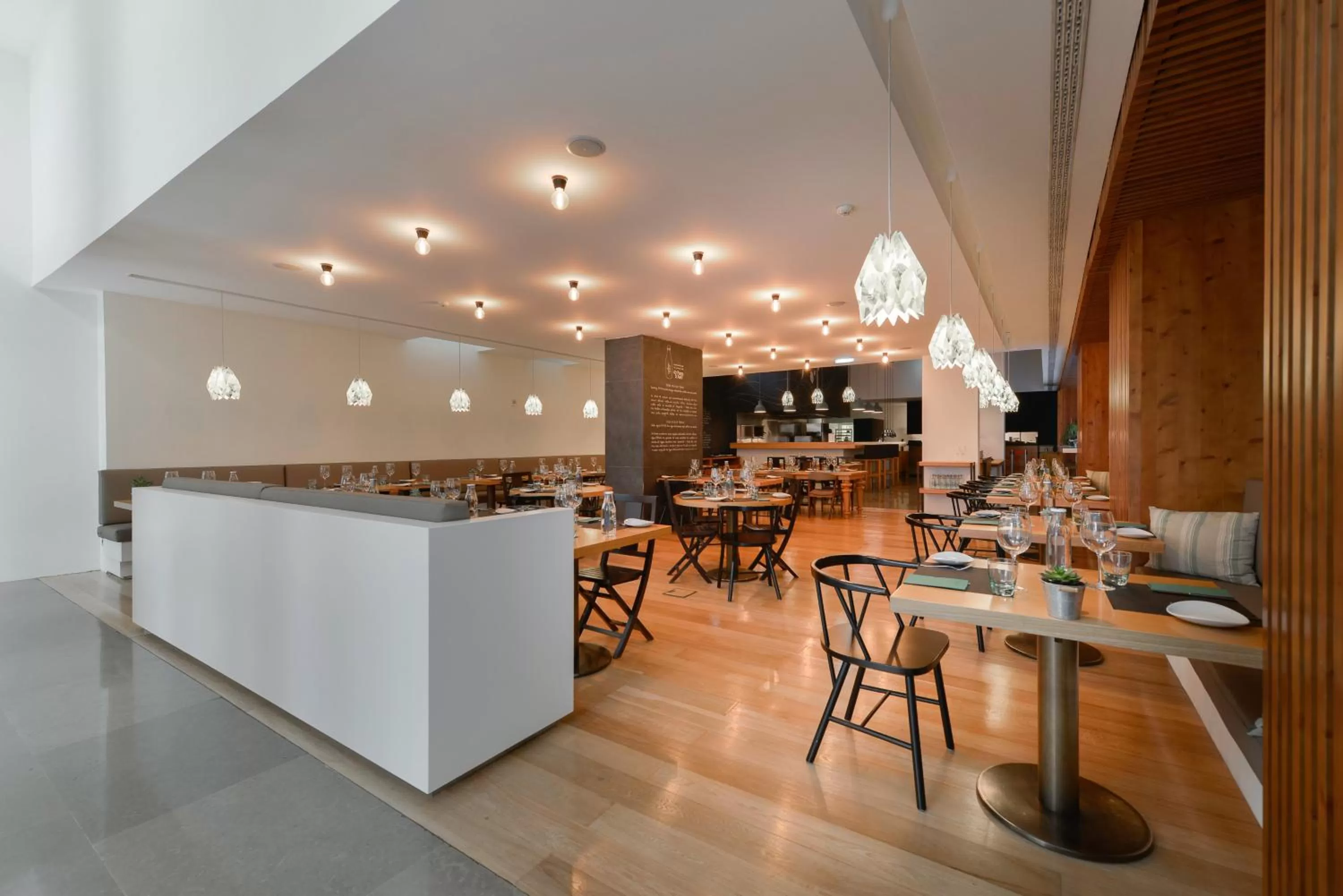 Restaurant/places to eat in Inspira Liberdade Boutique Hotel