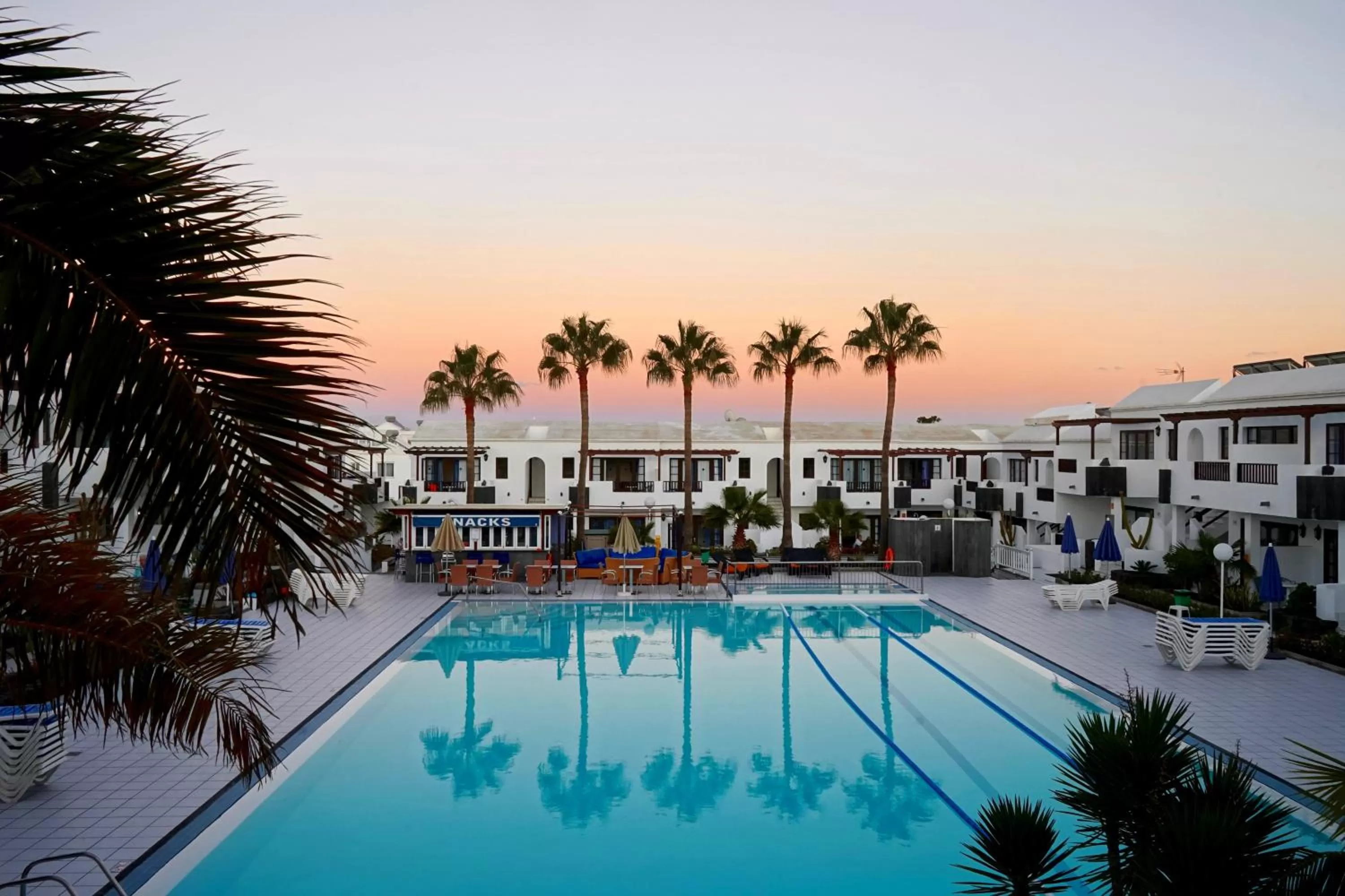 Pool view in Plaza Azul