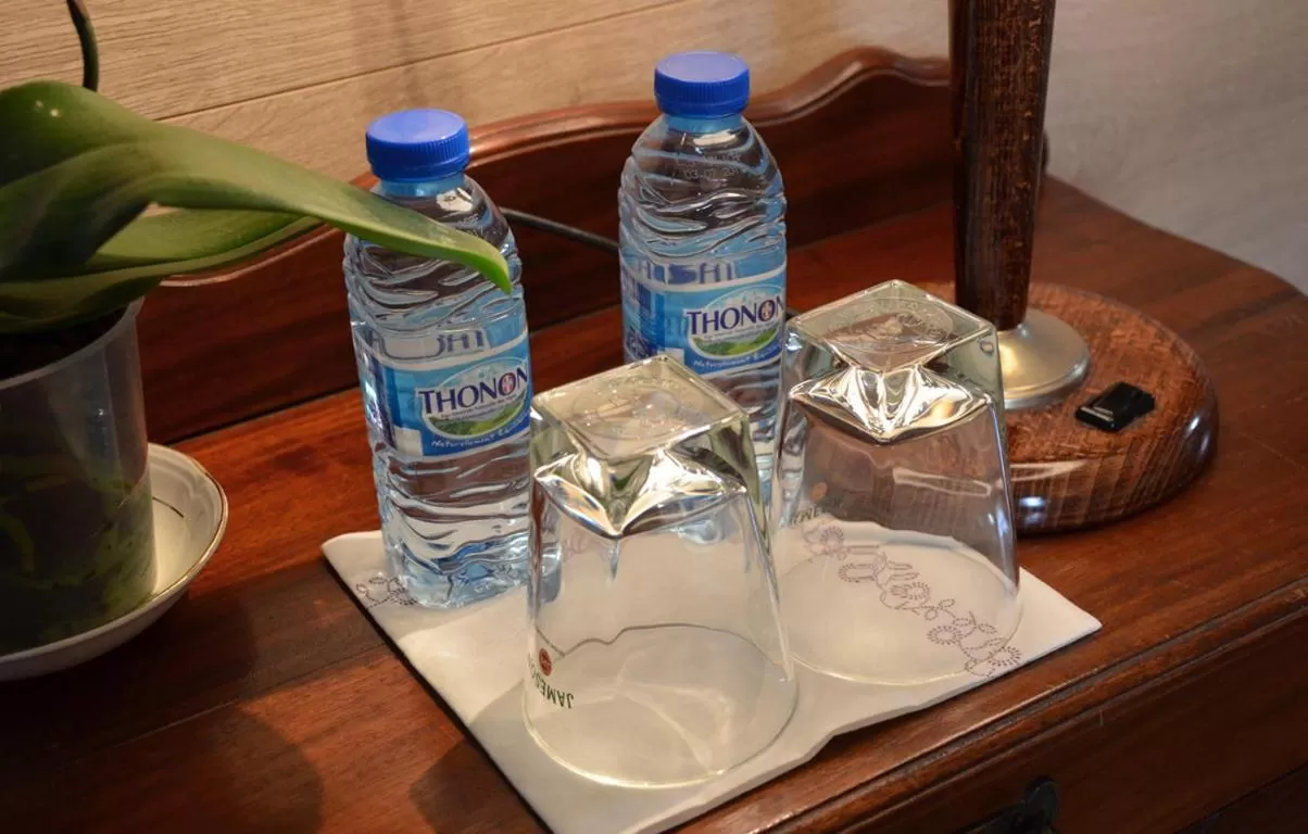 Non alcoholic drinks in Avenue de la Gare