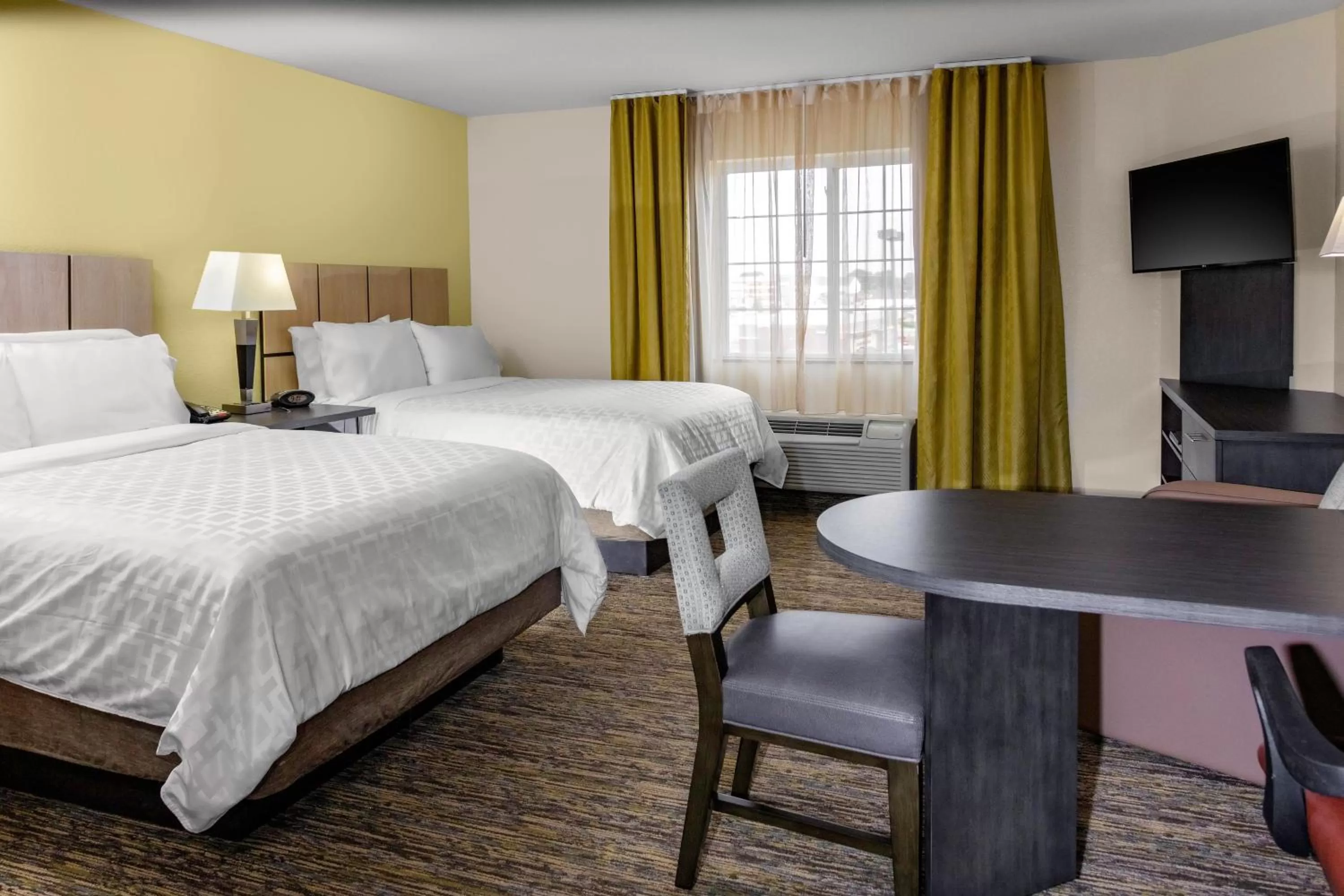 Photo of the whole room, Bed in Candlewood Suites Warner Robins by IHG