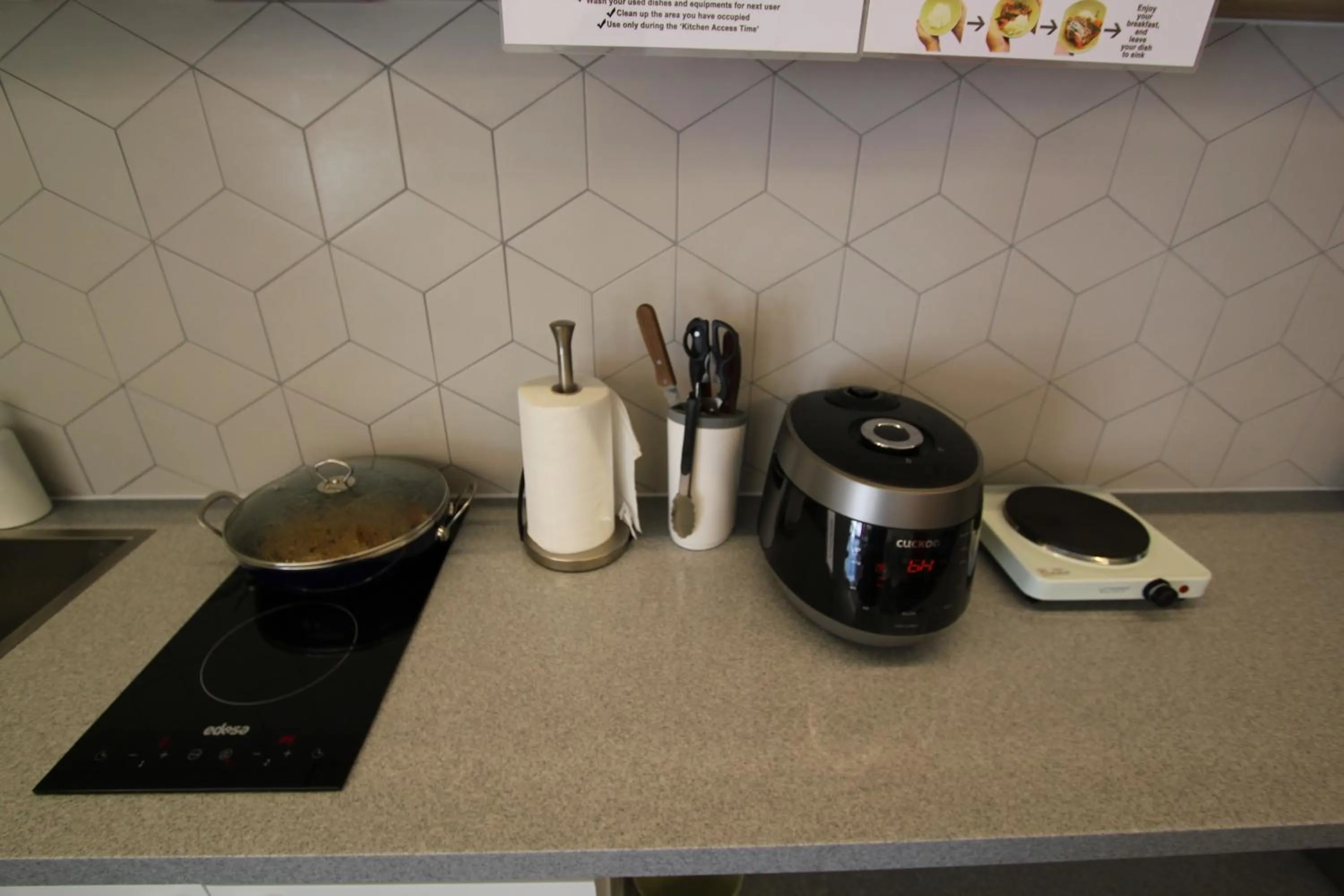 Restaurant/places to eat in B My Guesthouse