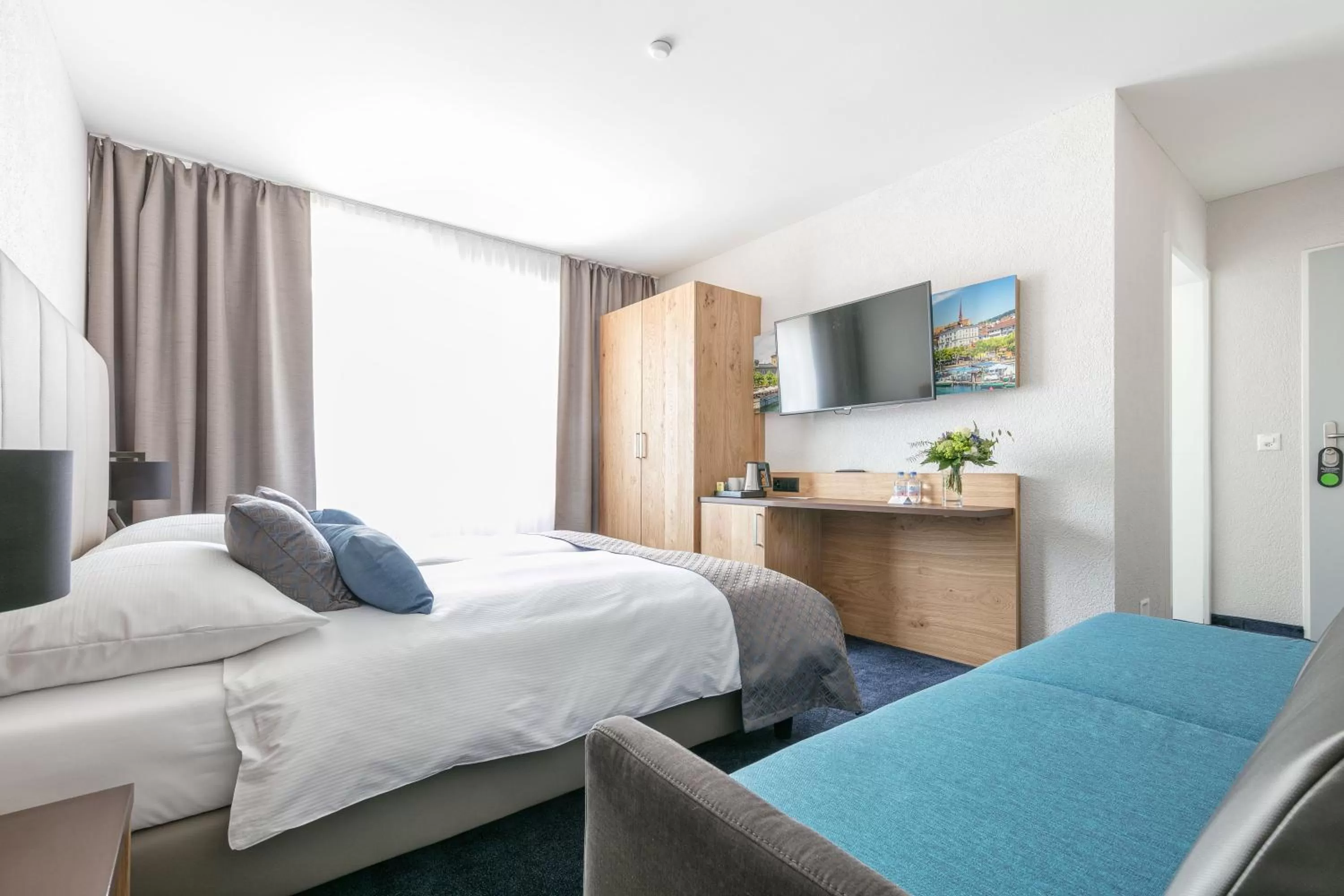 Photo of the whole room, Bed in Hotel Tivoli