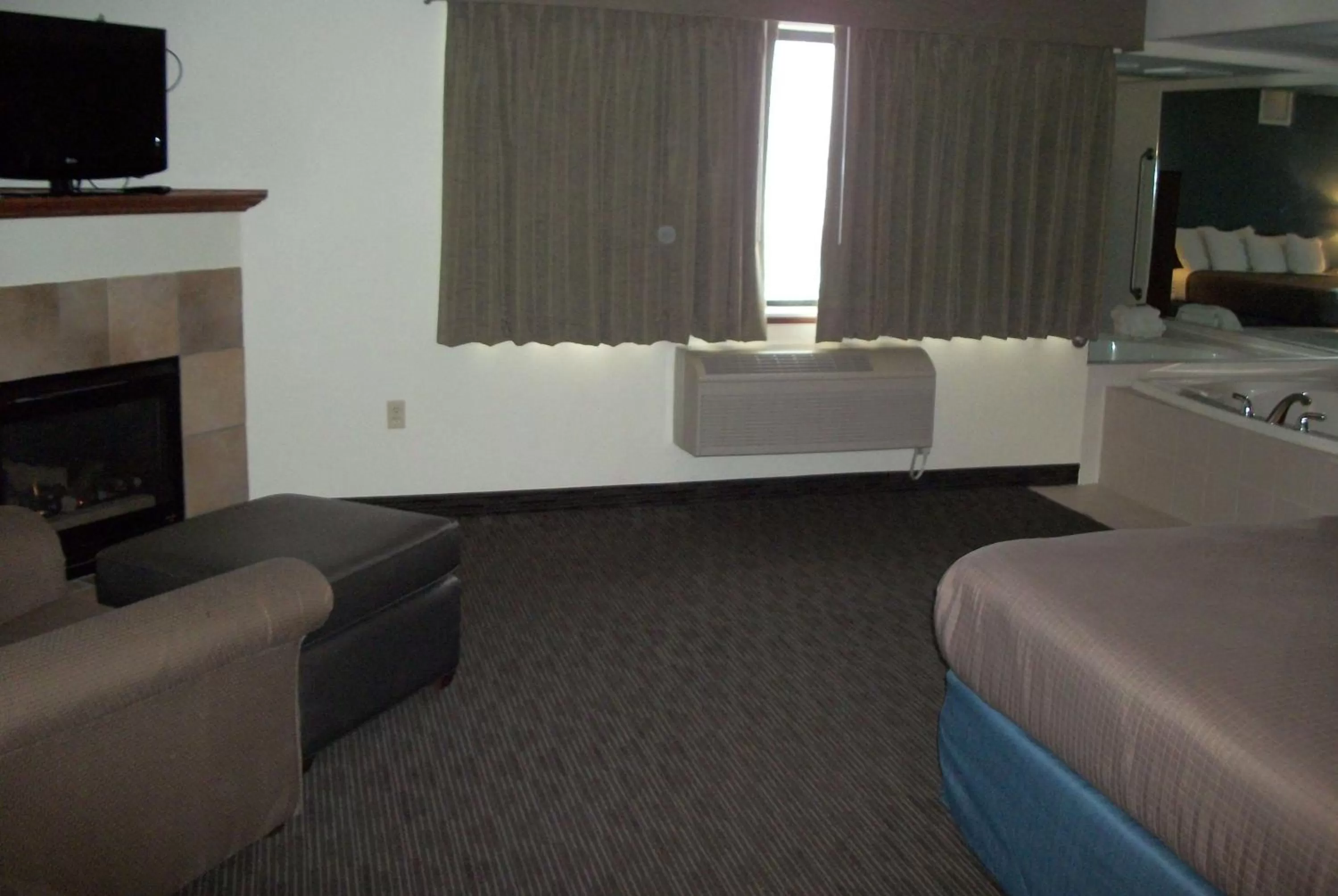 Photo of the whole room in AmericInn by Wyndham Beulah