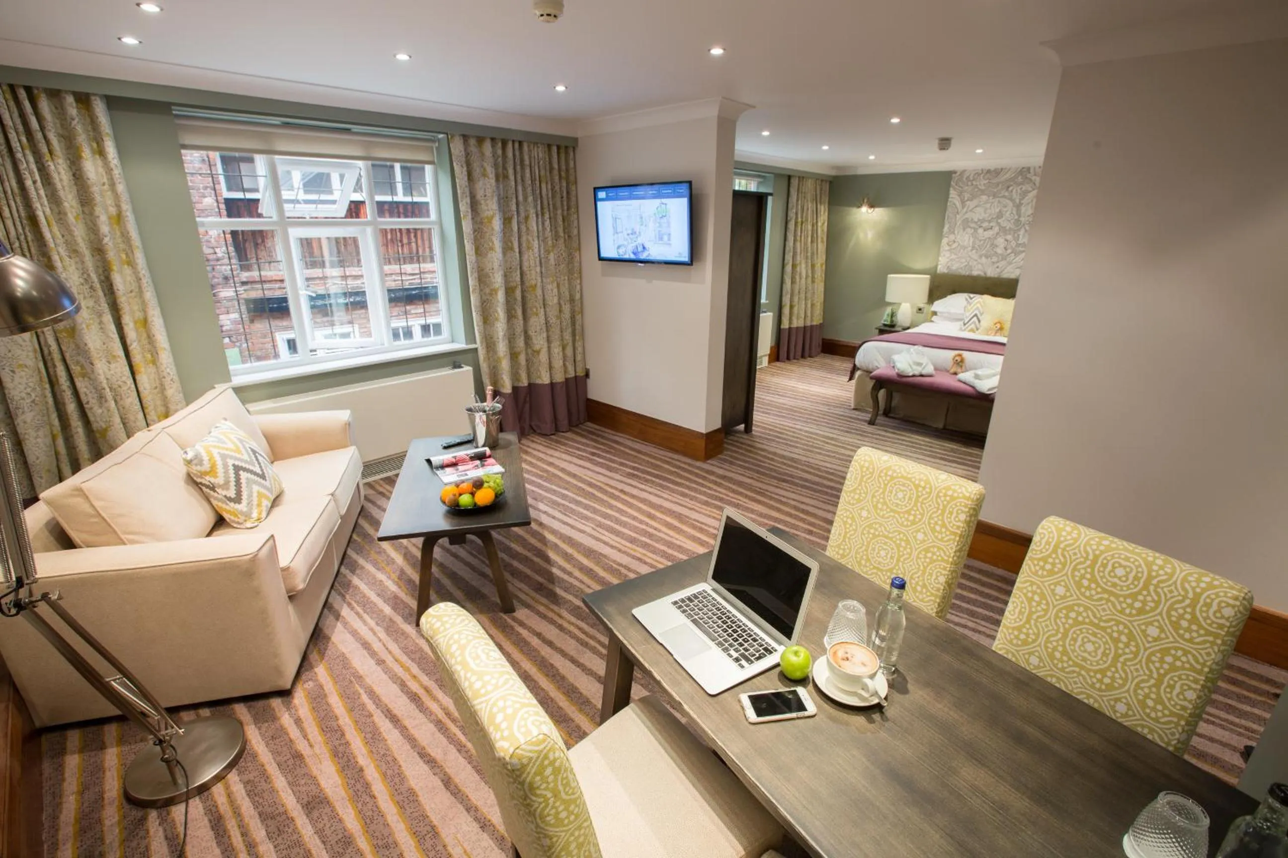 Seating area, Bed in The Stanneylands