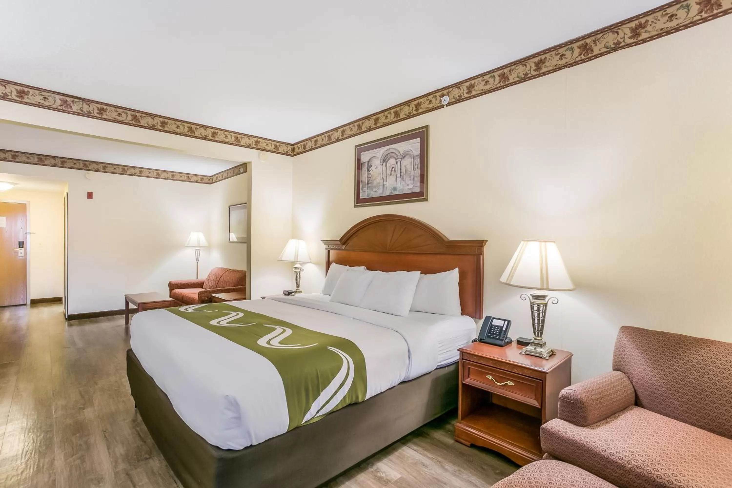 Bed in Quality Inn & Suites Bel Air I-95 Exit 77A