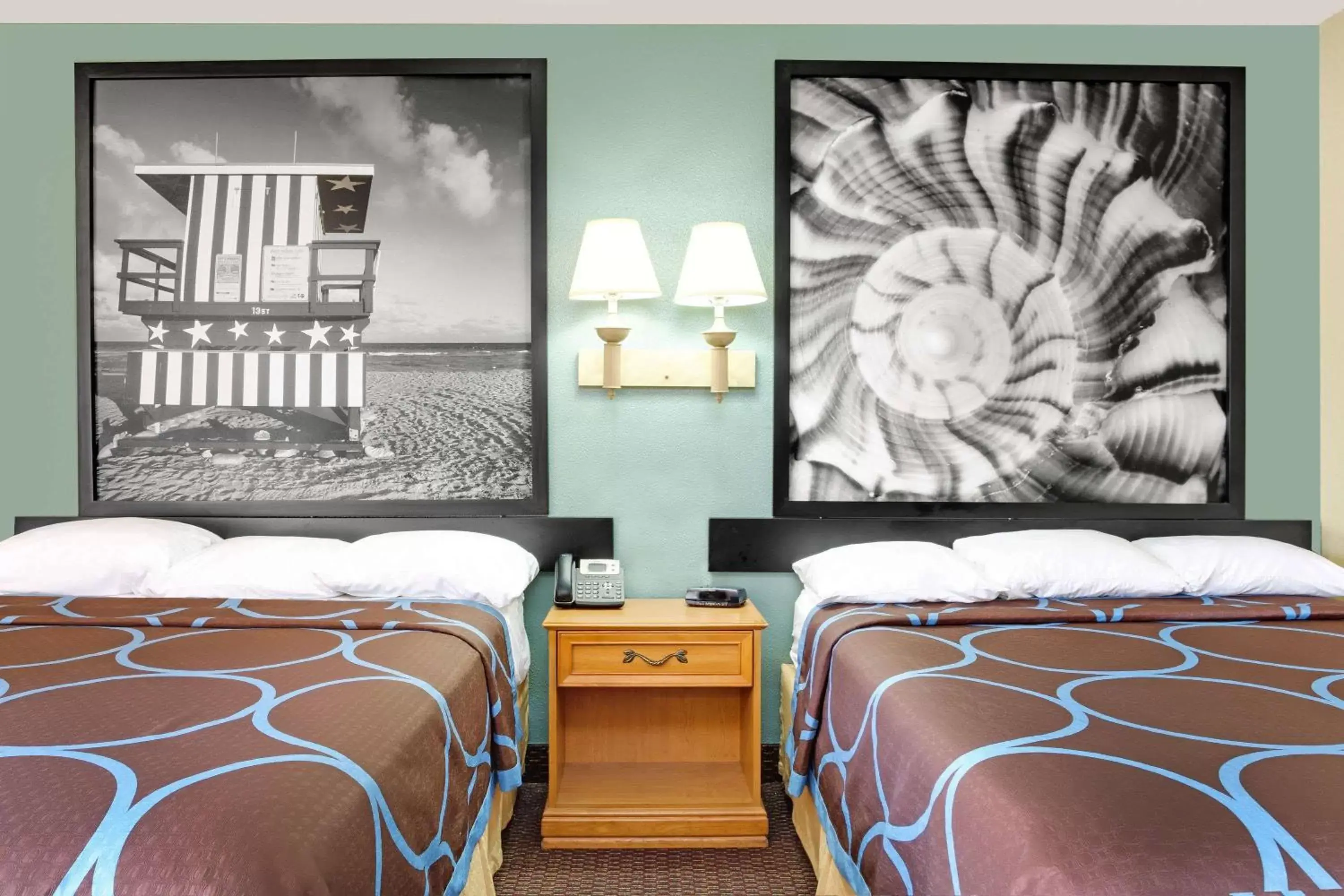 Queen Room with Two Queen Beds - Non-Smoking in Super 8 by Wyndham St. Augustine Queen Room with Two Queen Beds - Non-Smoking in Super 8 by Wyndham St. Augustine