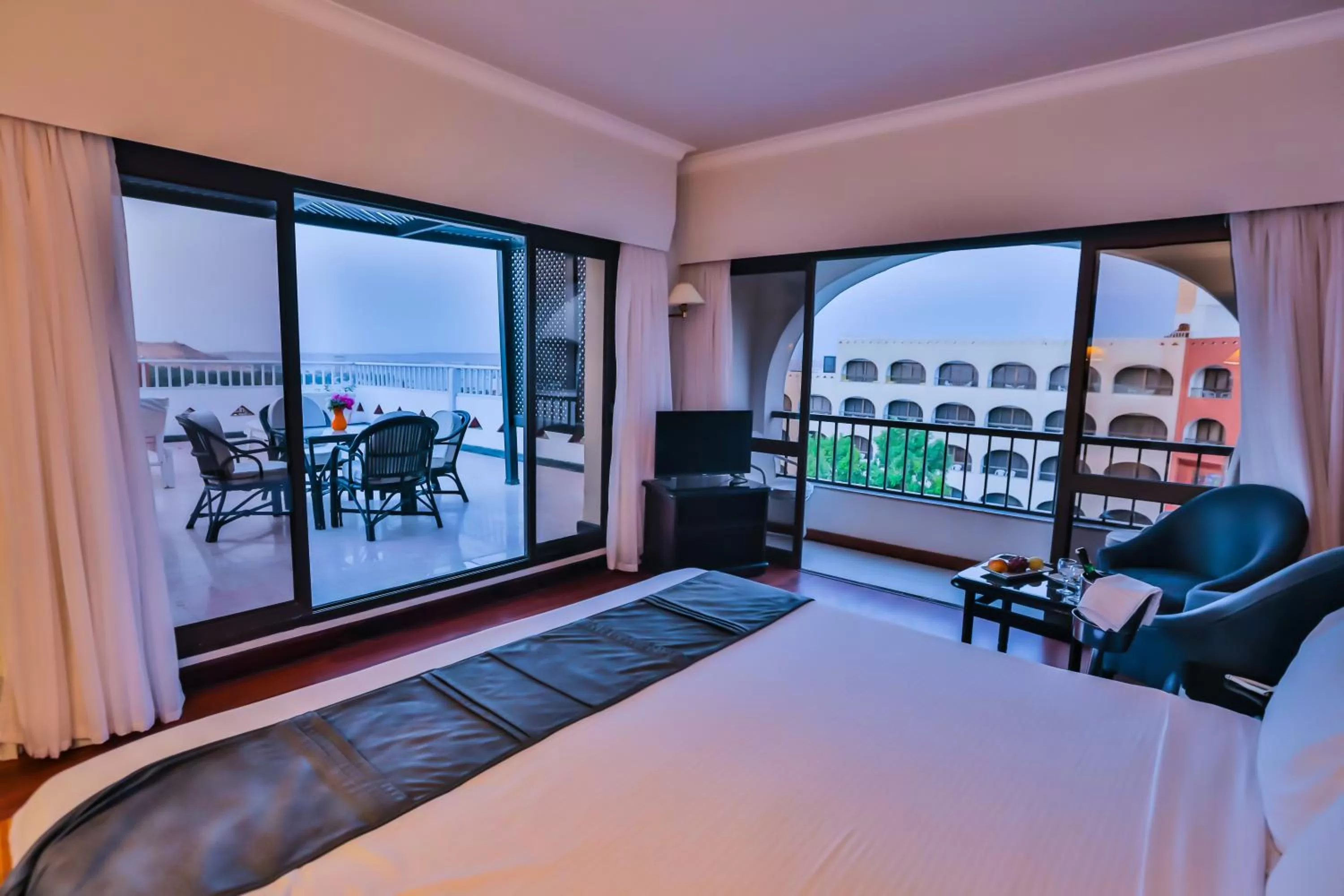 Balcony/Terrace, Bed in Basma Hotel Aswan