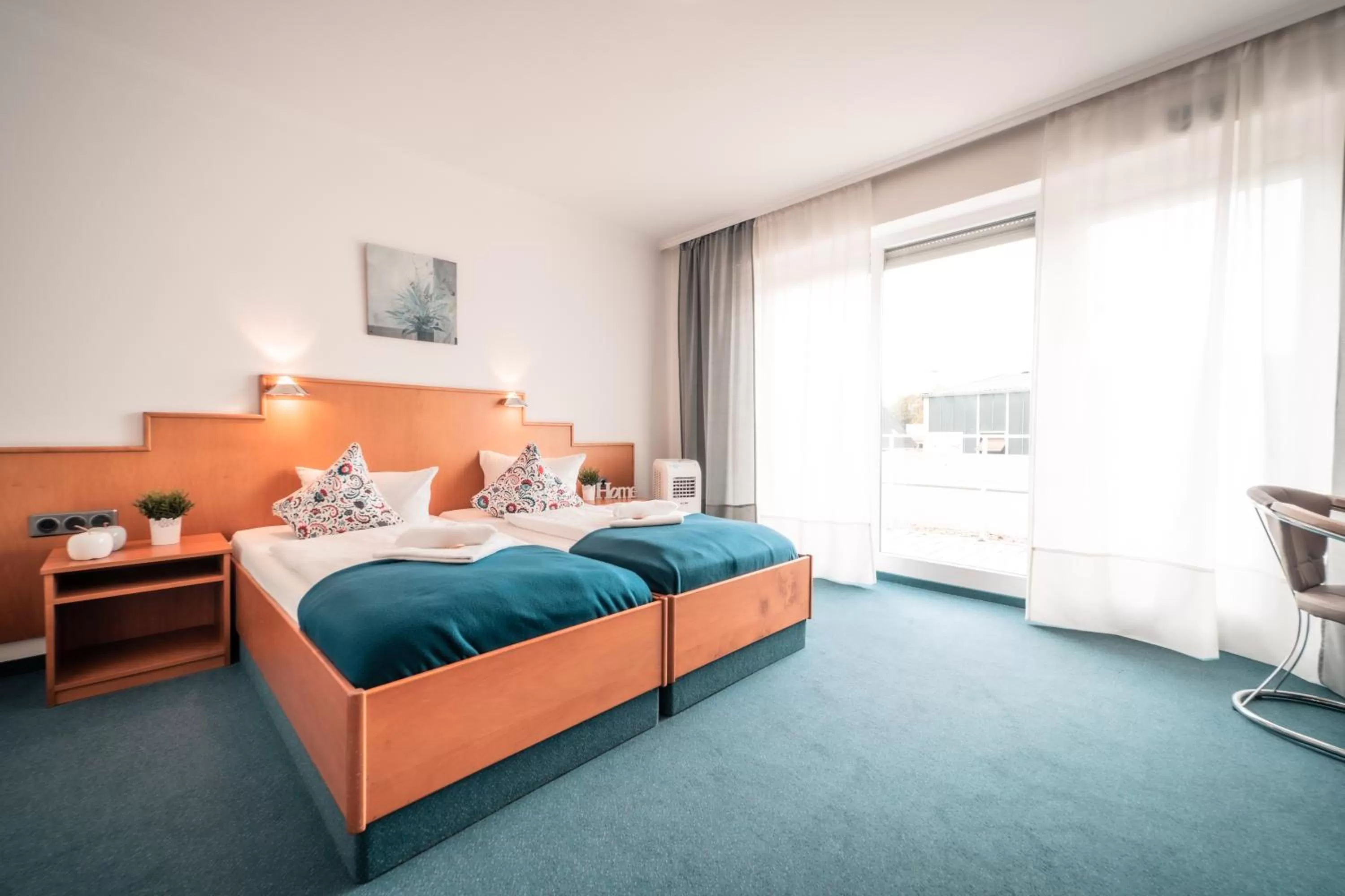 Bed in Airport Lounge Hotel Düsseldorf