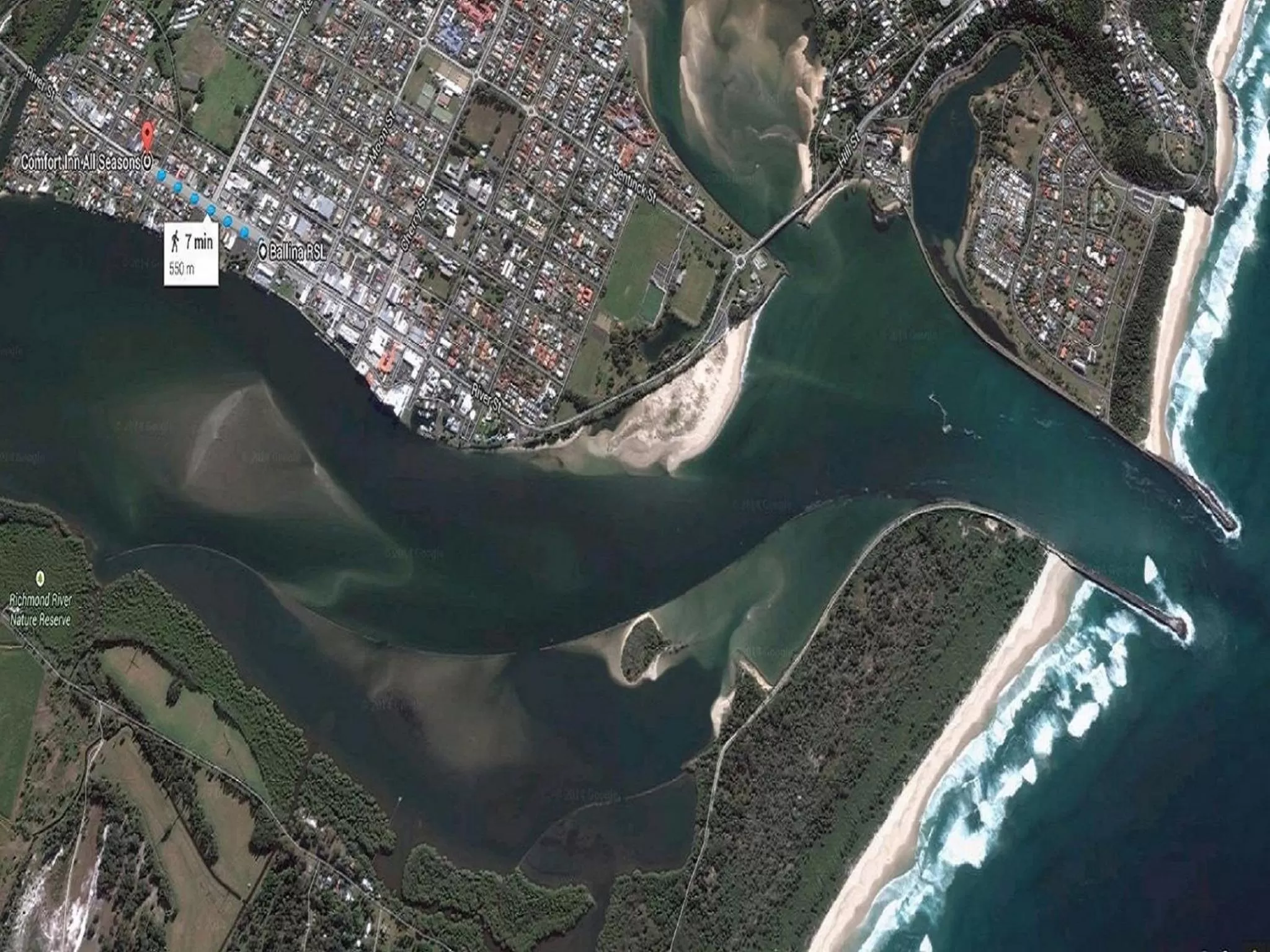 Street view in Comfort Inn All Seasons