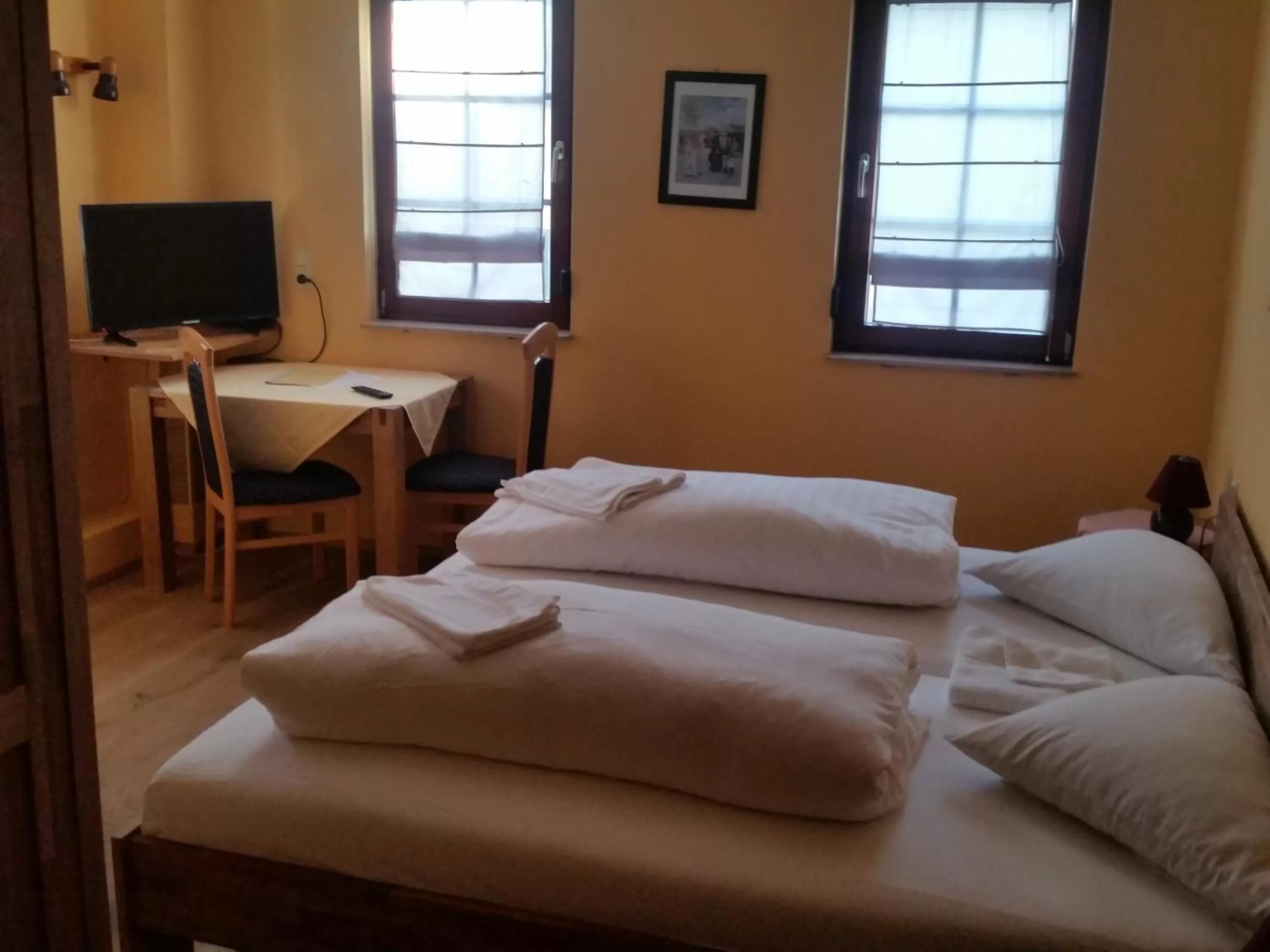 Bedroom, Bed in Adler Gaststube Hotel Biergarten