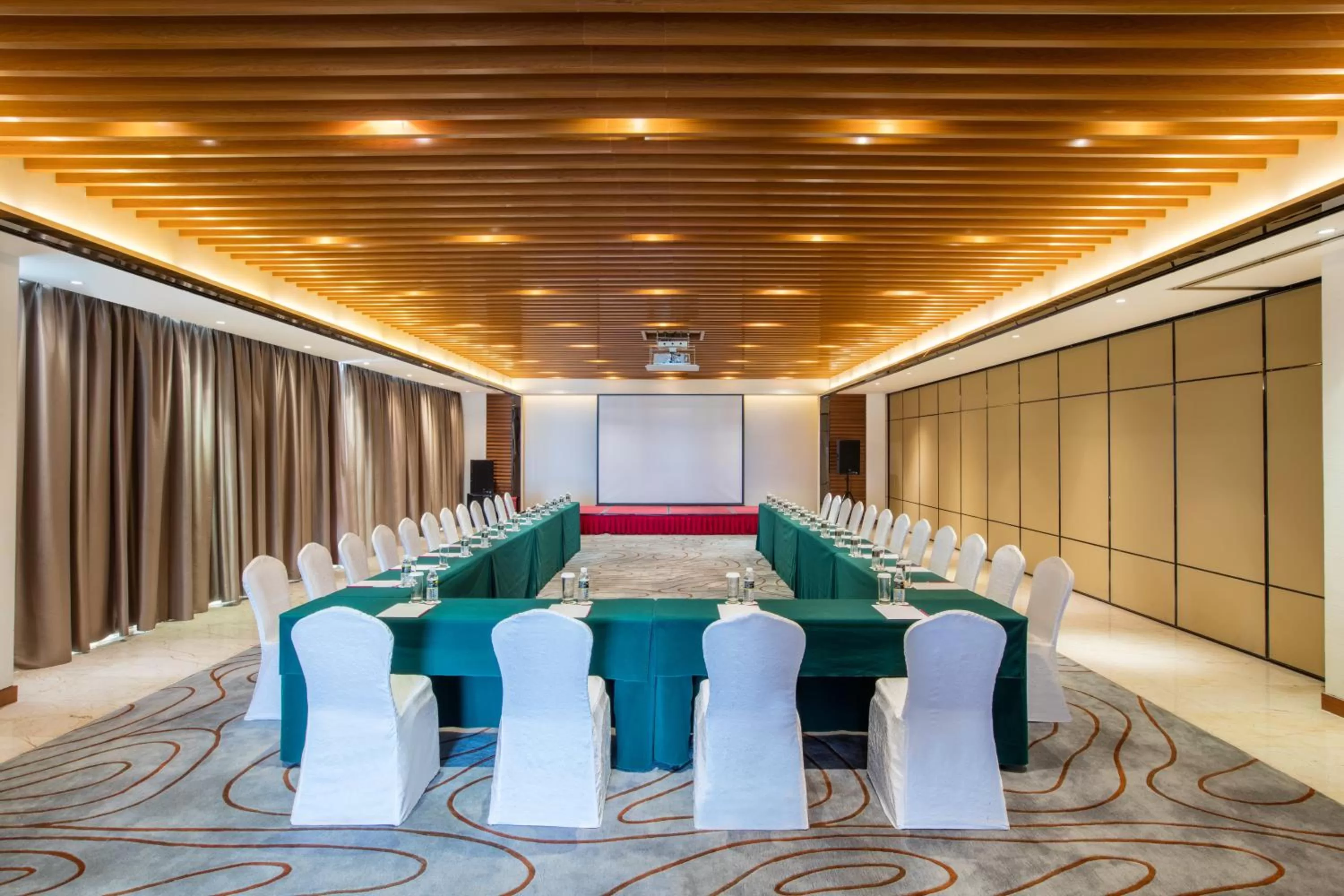 Meeting/conference room in Crowne Plaza Sanya City Center by IHG