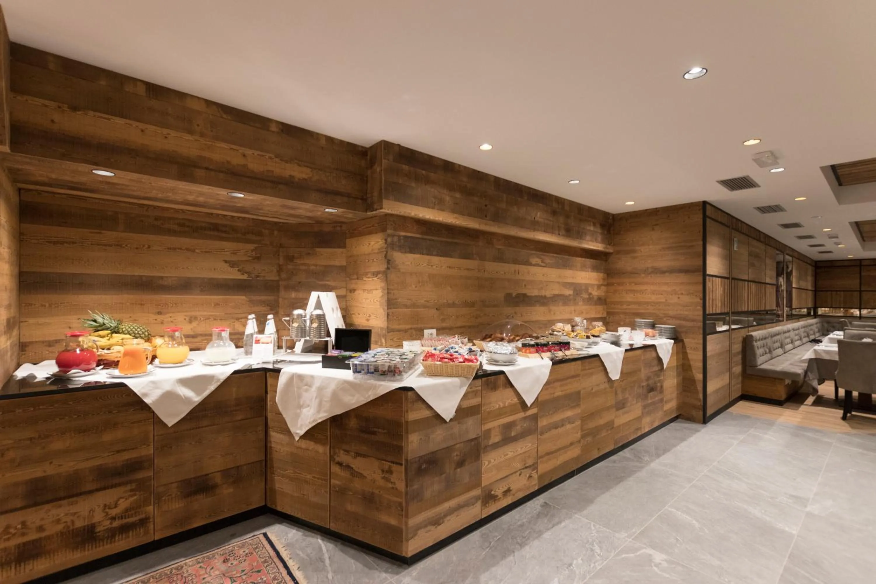 Restaurant/places to eat in Hotel Rosengarten