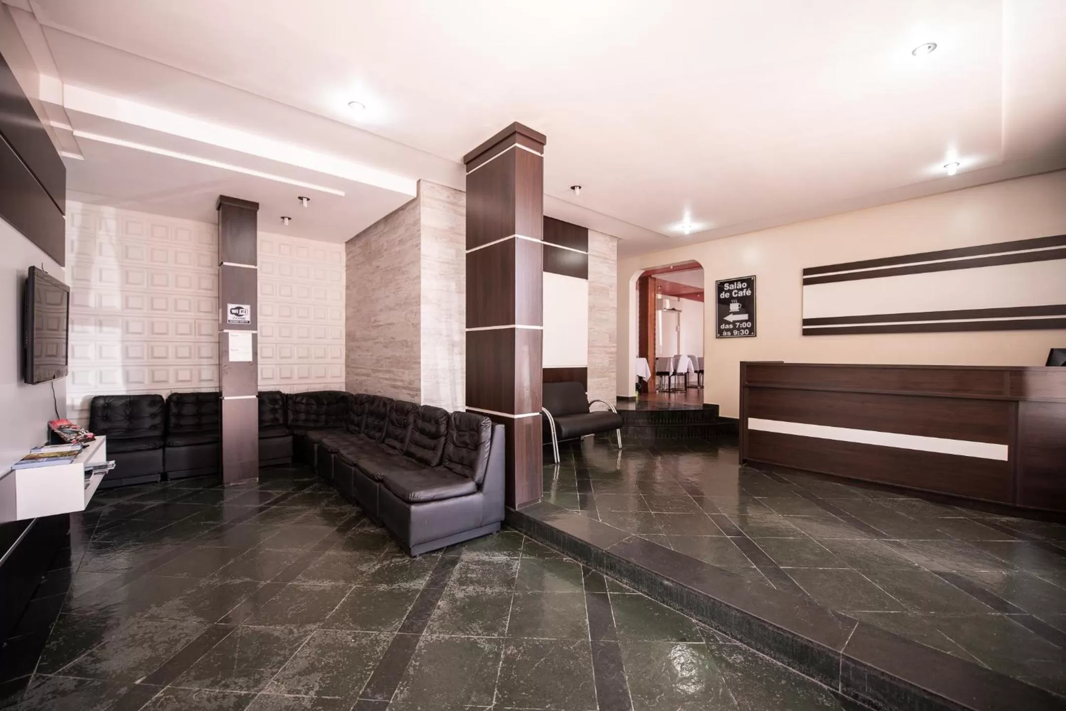 Lobby or reception in Foz Express Hotel Centro