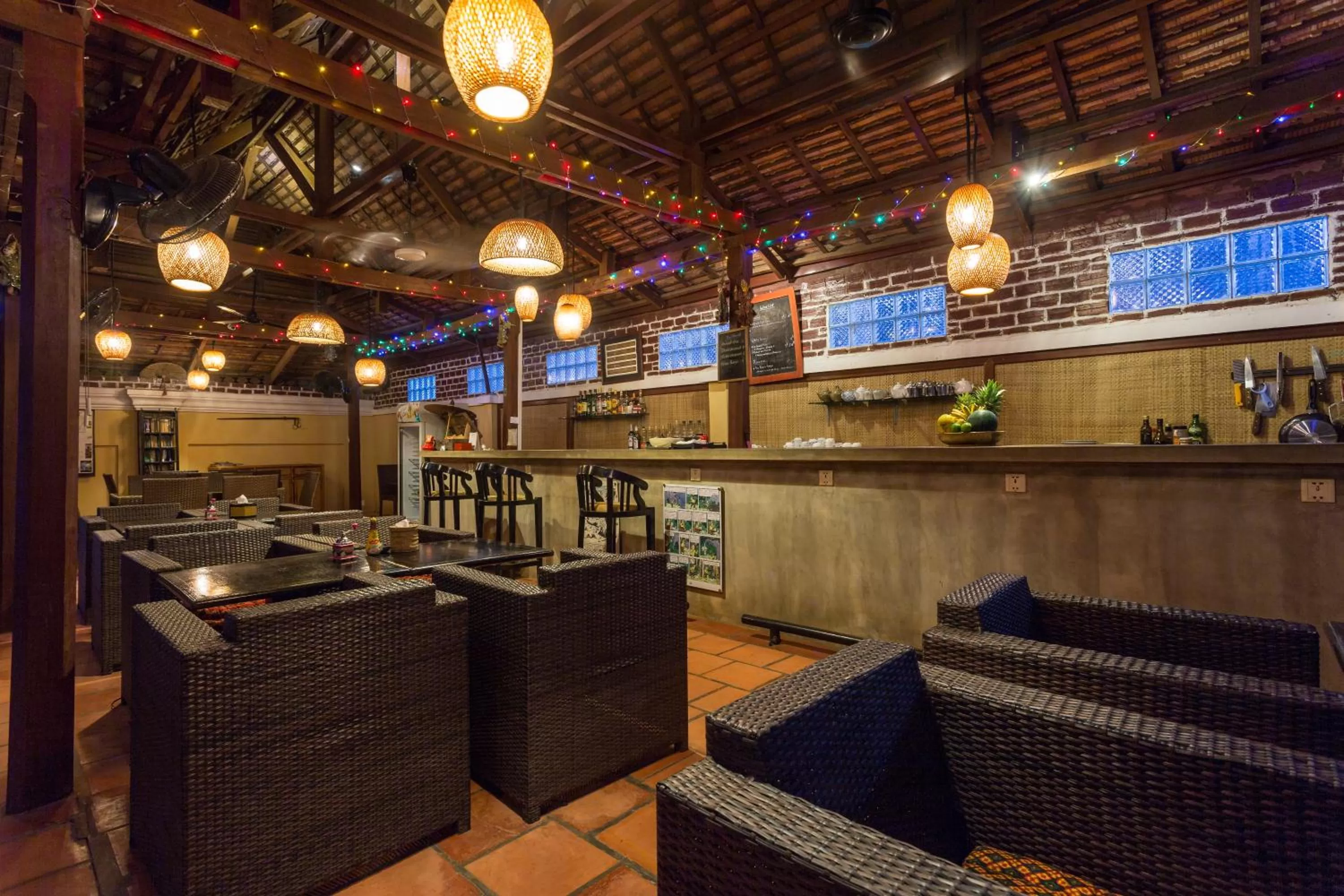 Restaurant/places to eat in Le Tigre Villa