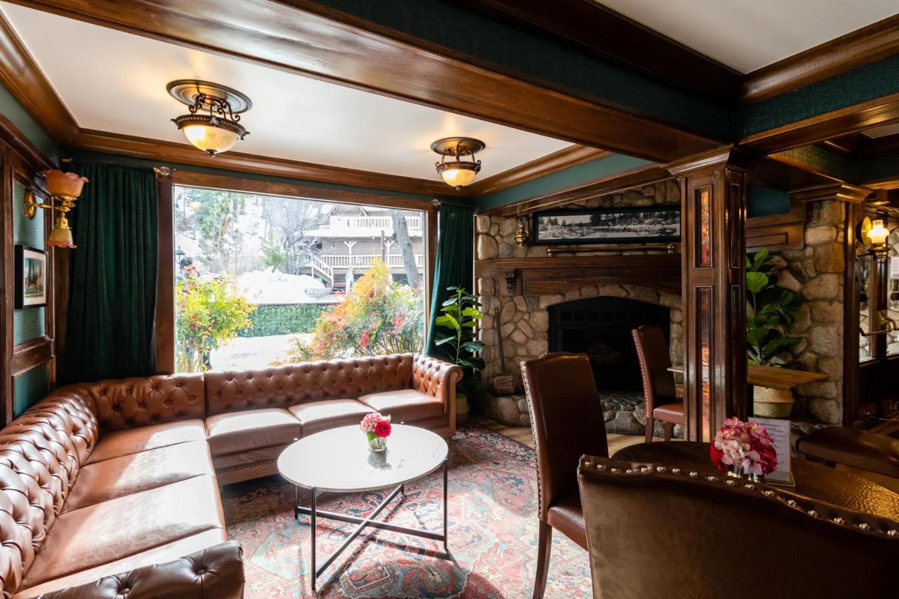 Saddleback Inn at Lake Arrowhead