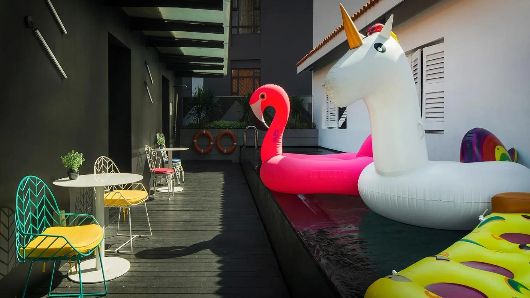 Swimming pool in Hi Hotel