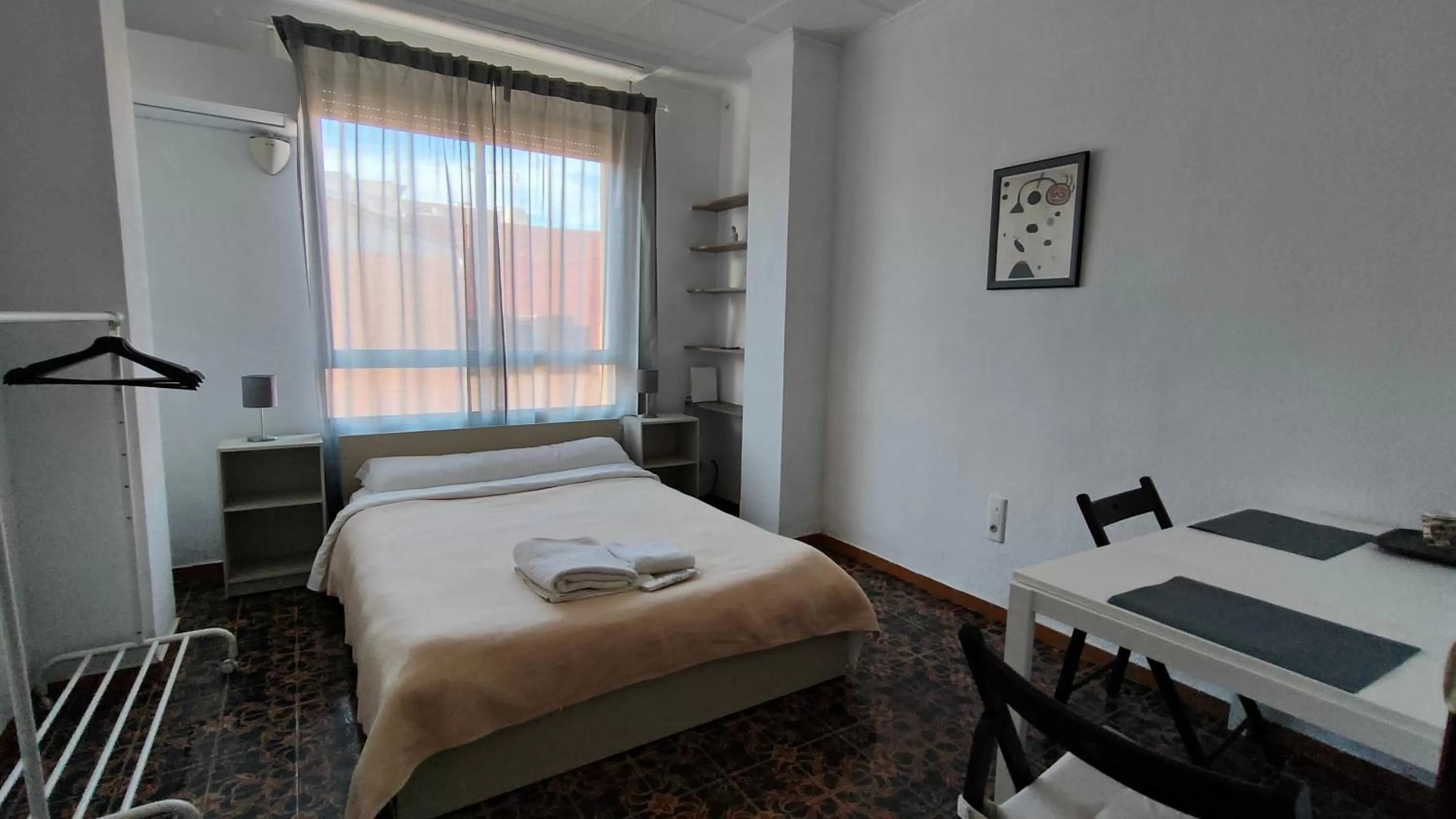 Photo of the whole room, Bed in Pensión Benavente AP-7 3min coche Playa 5 min Self check-in 24h