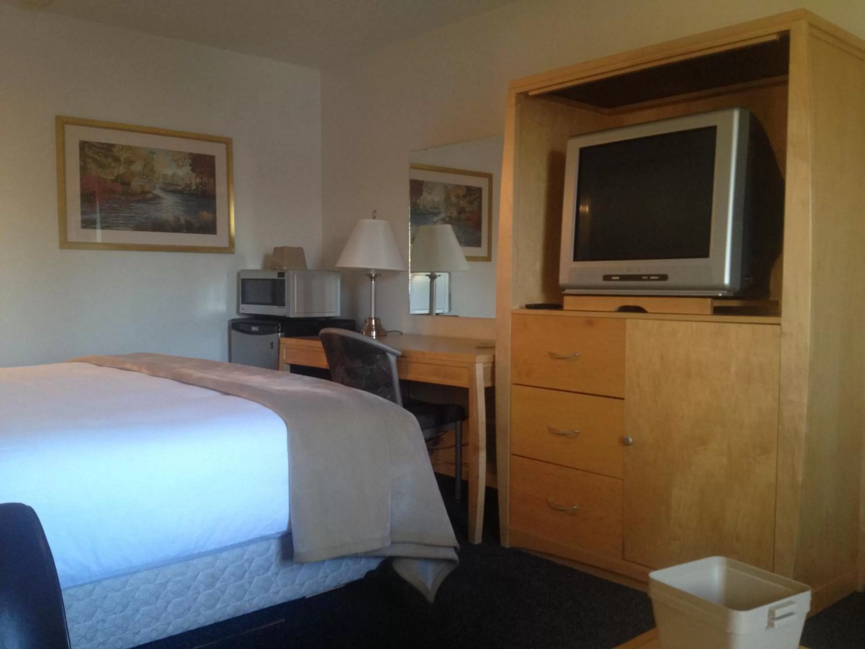 Decorative detail, TV/Entertainment Center in Eastglen Inn